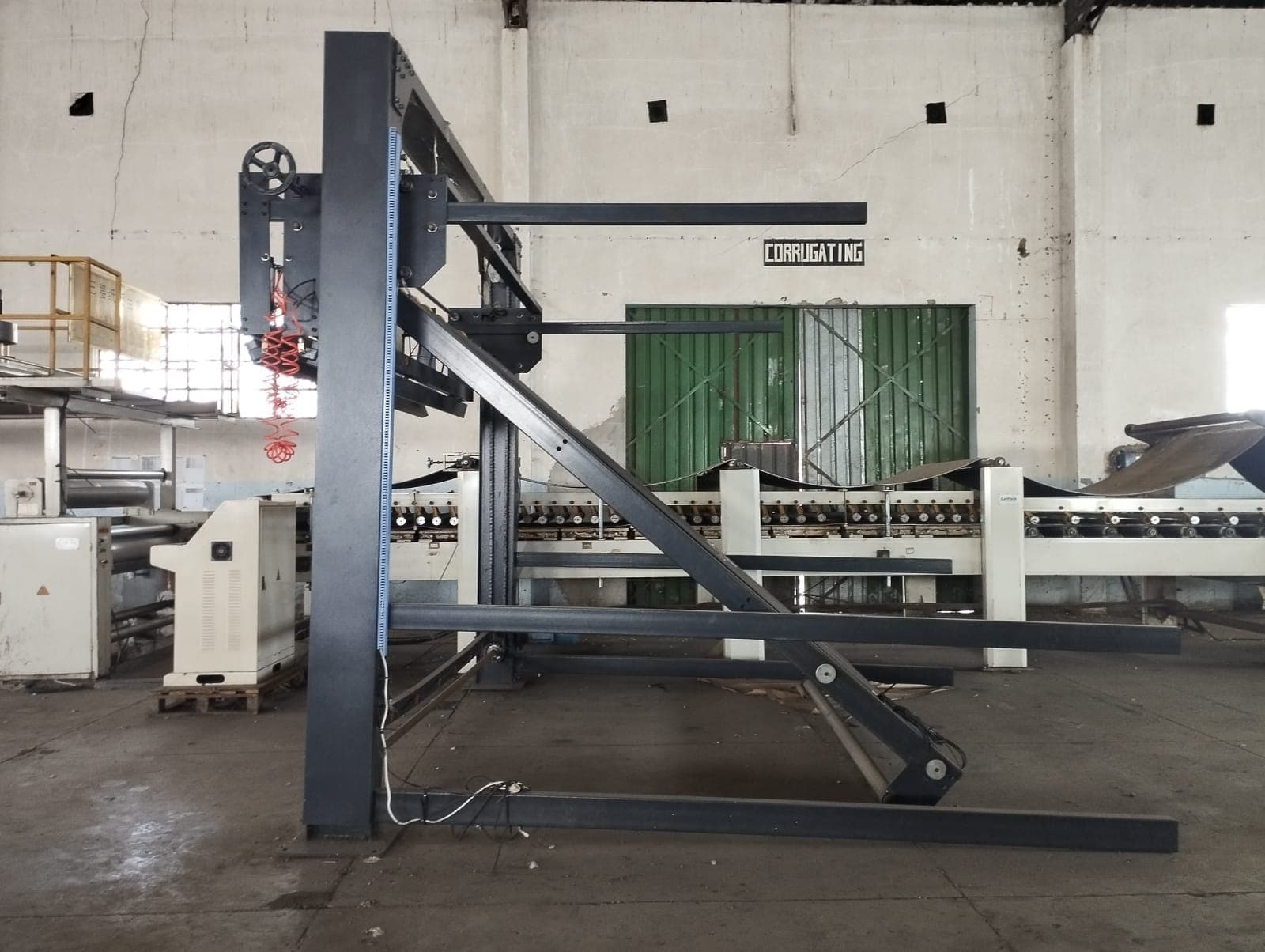 Cardboard Box Factory — image 106