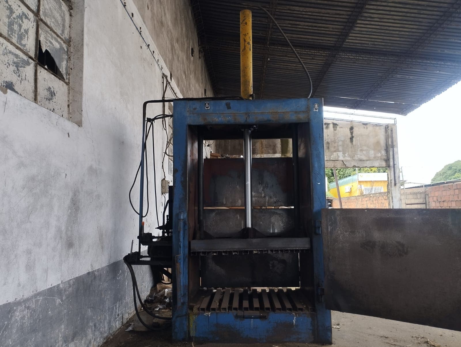 Cardboard Box Factory — image 32