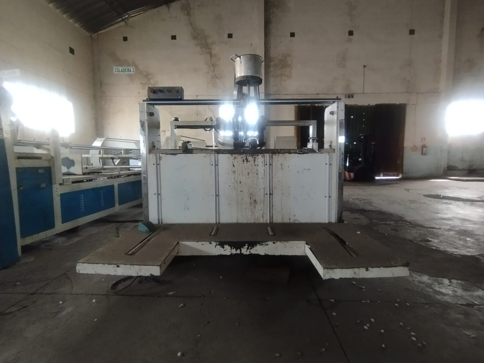 Cardboard Box Factory — image 154
