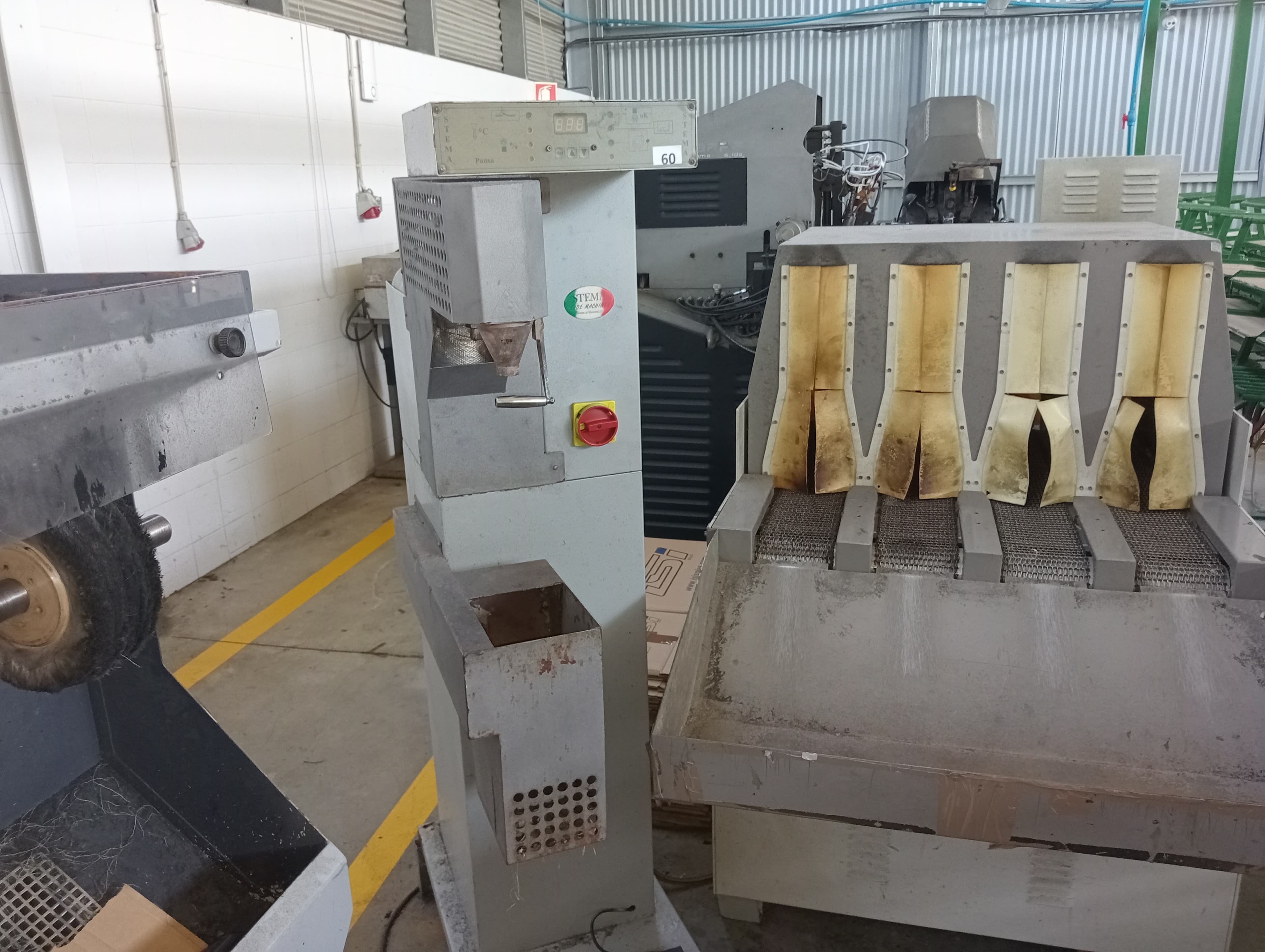 Machine à carder avec aspiration · Four · Sifione — image 4