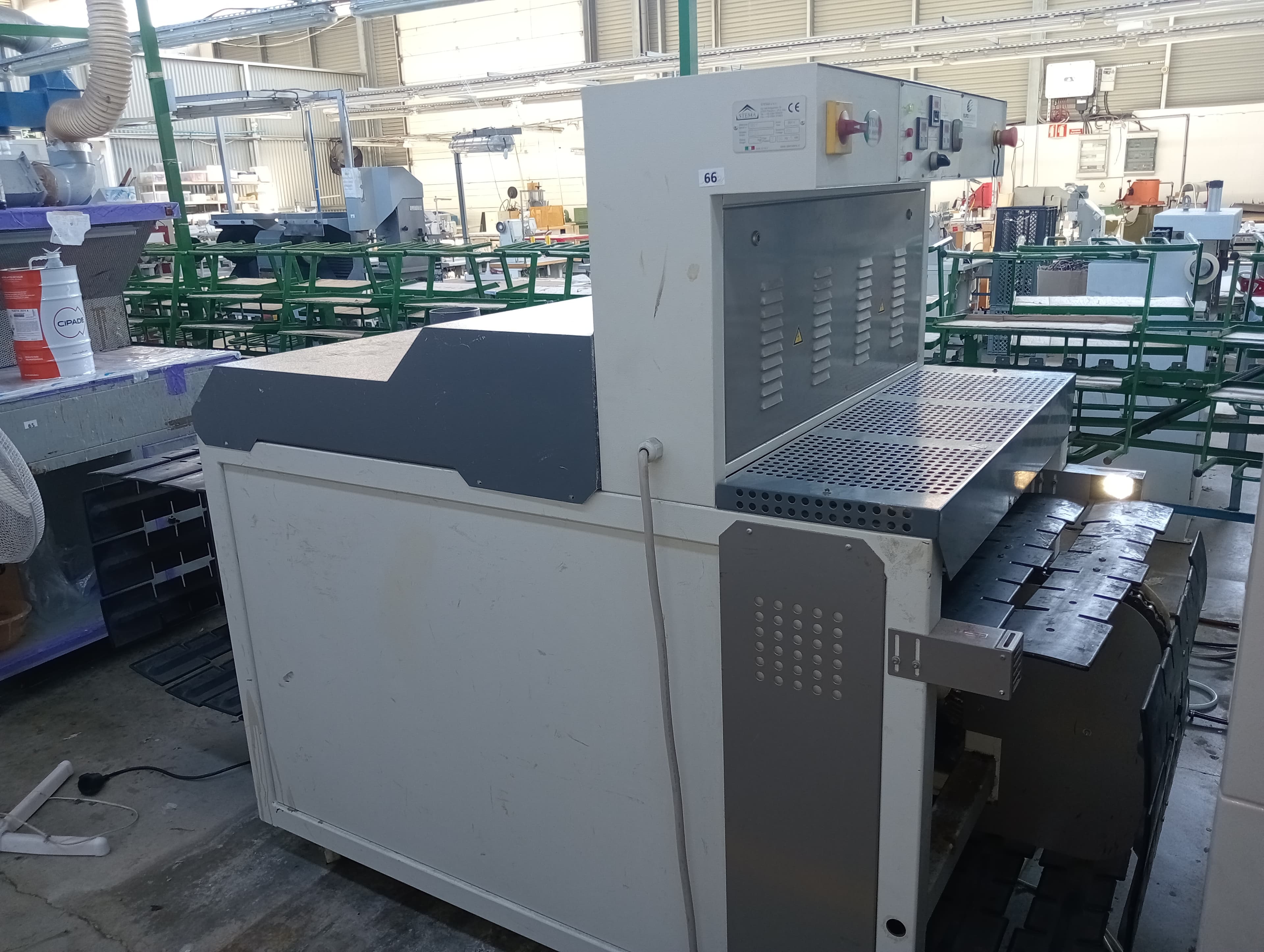 Sole and Vacuum Press · Refrigerator — image 1