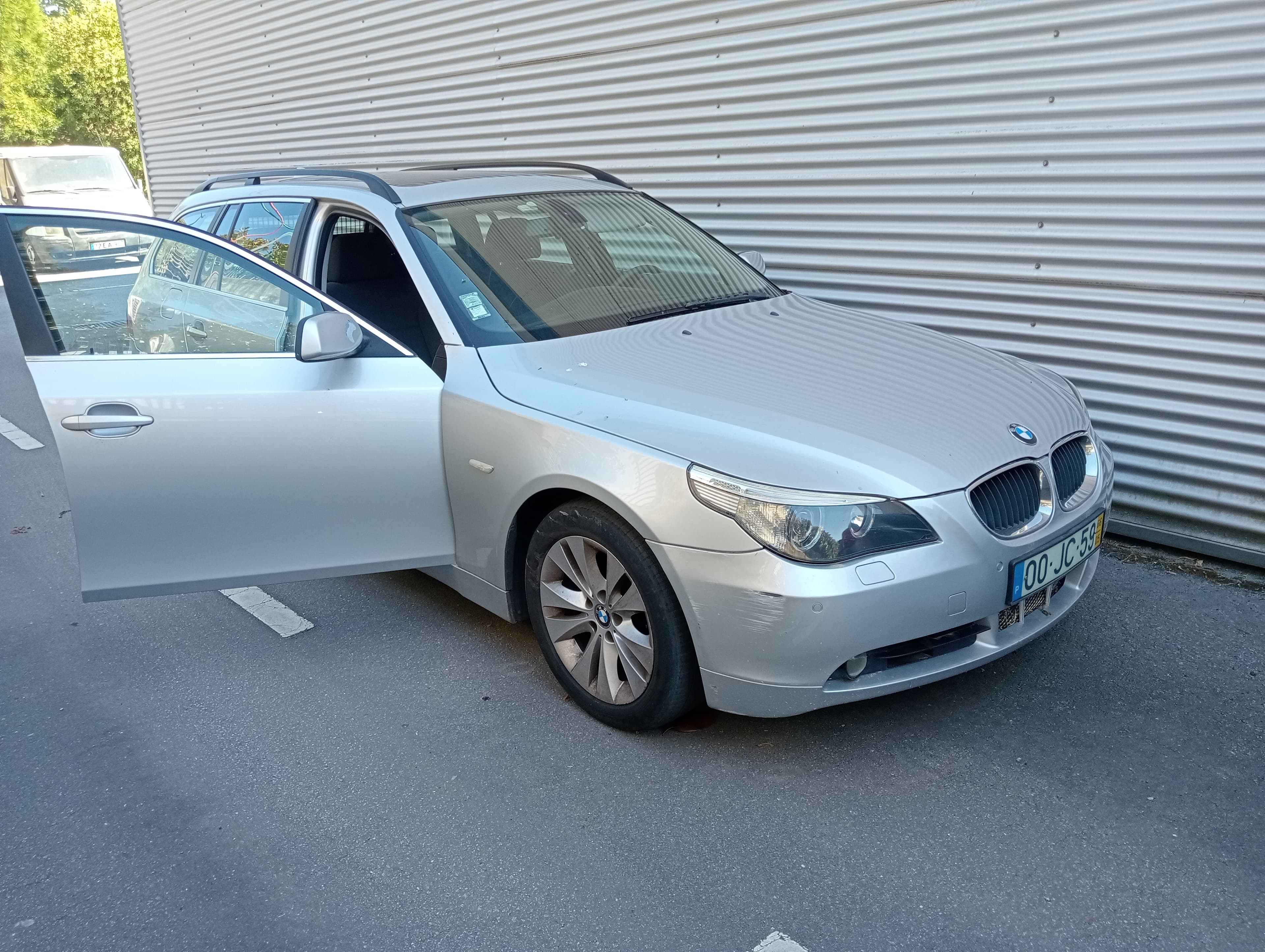 BMW 520D · Ano 2006 — imagem 2