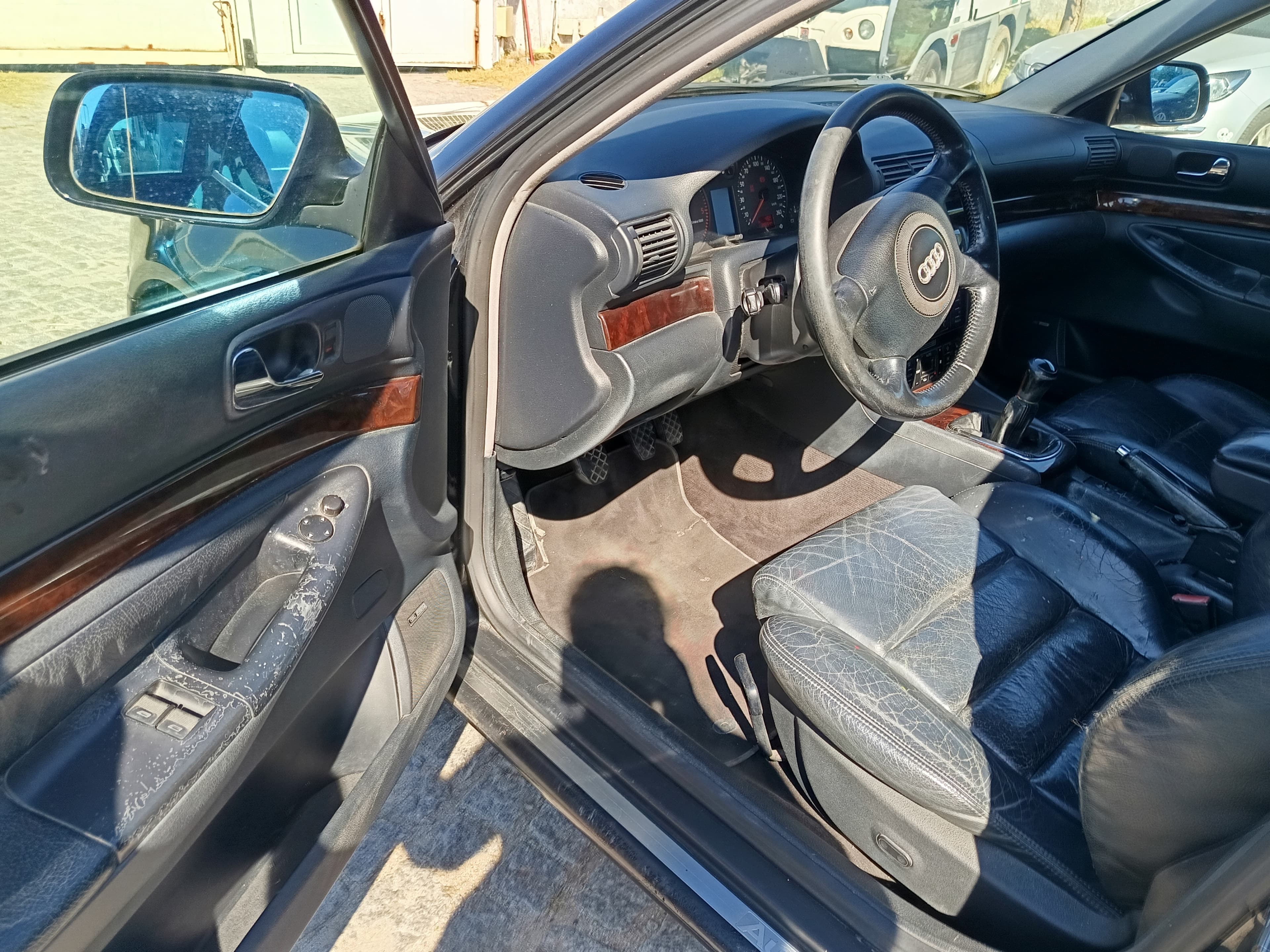 Audi A4 · Année 2000 — image 32