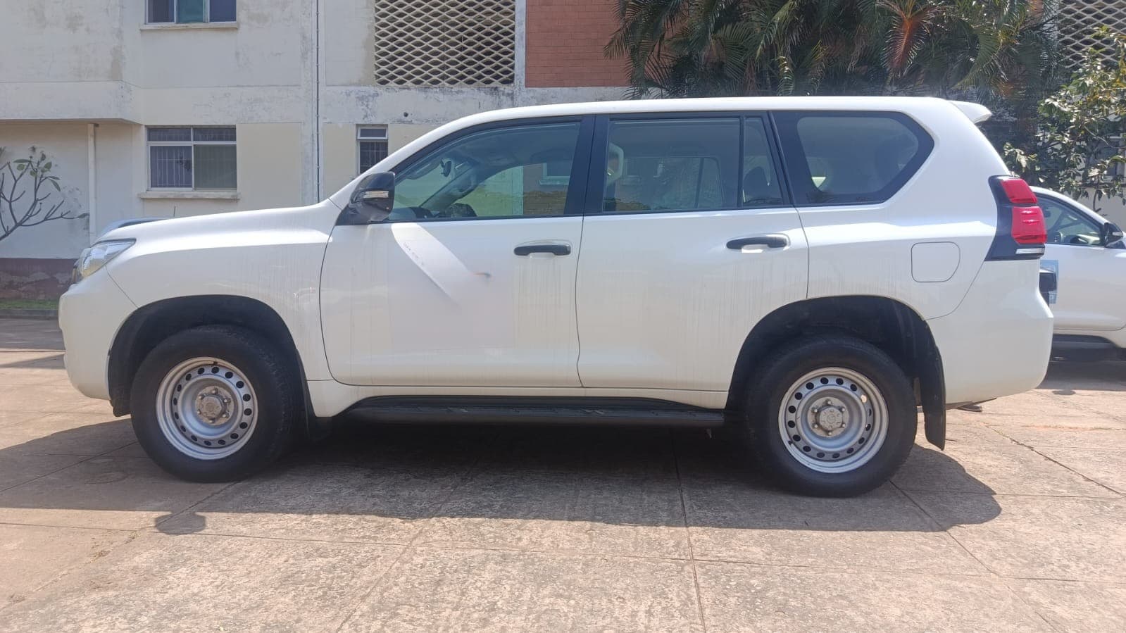 Toyota Land Cruiser Prado 2,70m — image 2