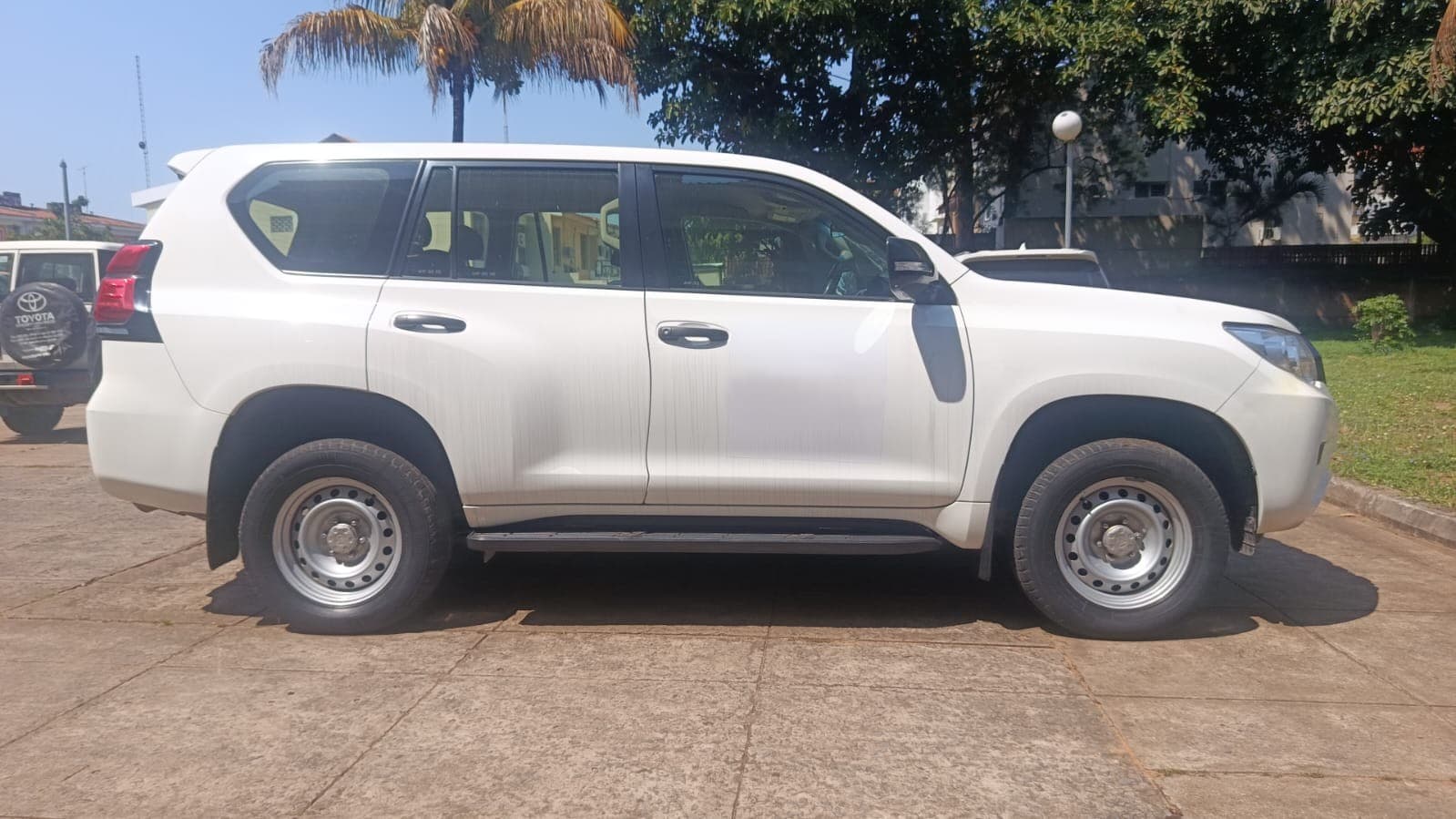 Toyota Land Cruiser Prado 2,70m — image 4