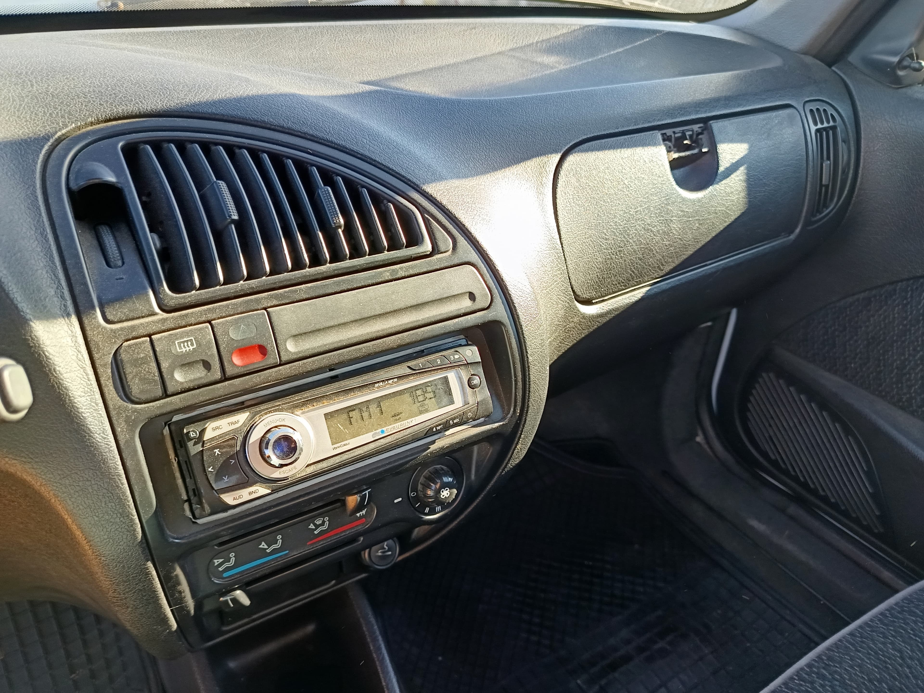 Citroën Saxoën Saxo · Année 1999 — image 26