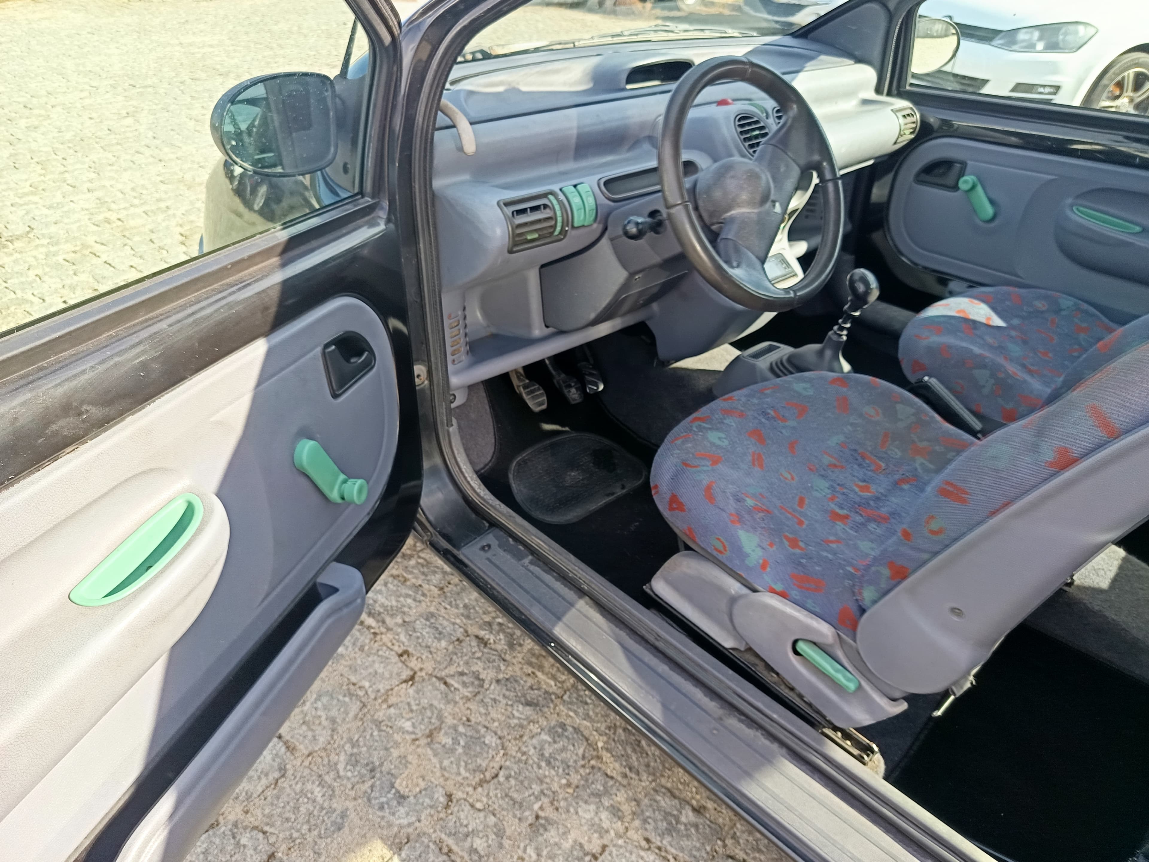 Renault Twingo · Year 1993 — image 25