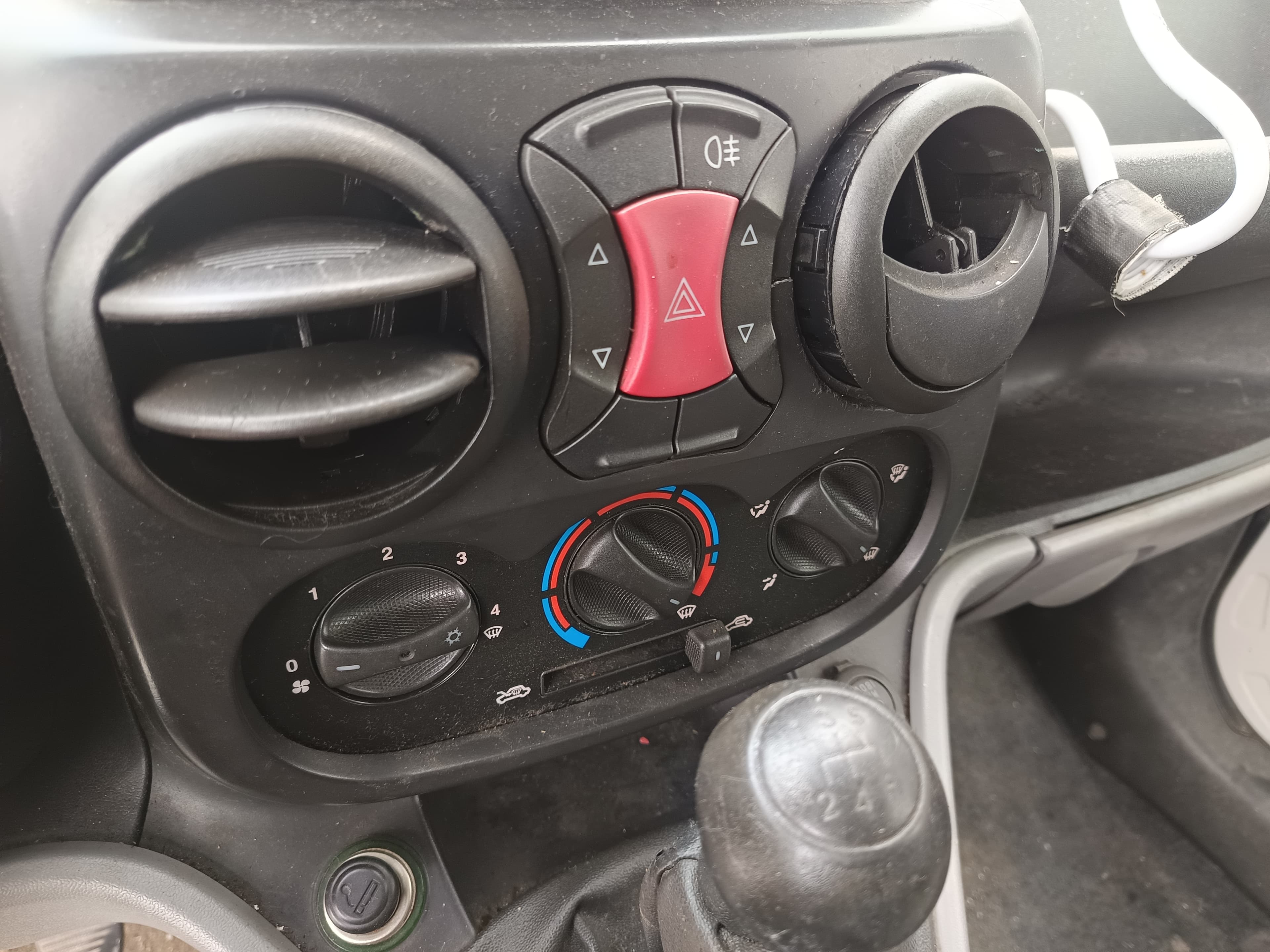 Fiat Doblo · Year 2008 — image 32