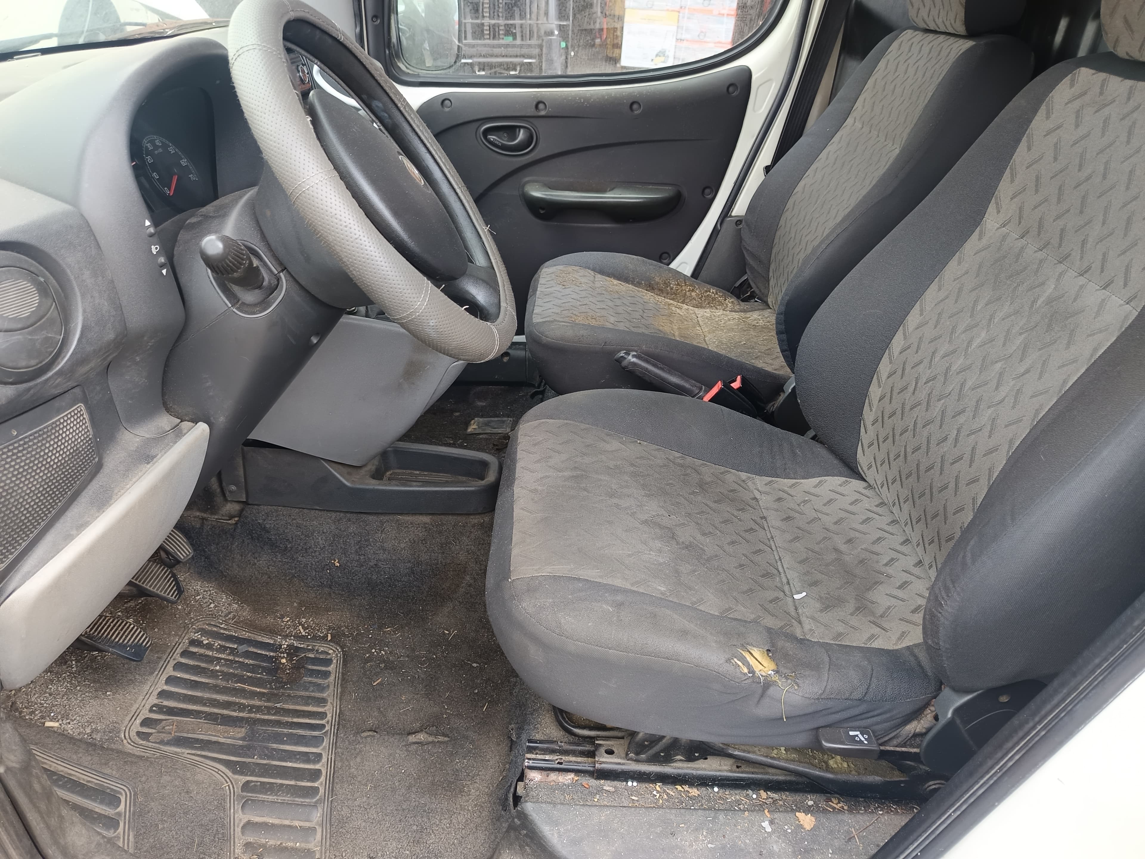 Fiat Doblo · Year 2008 — image 24