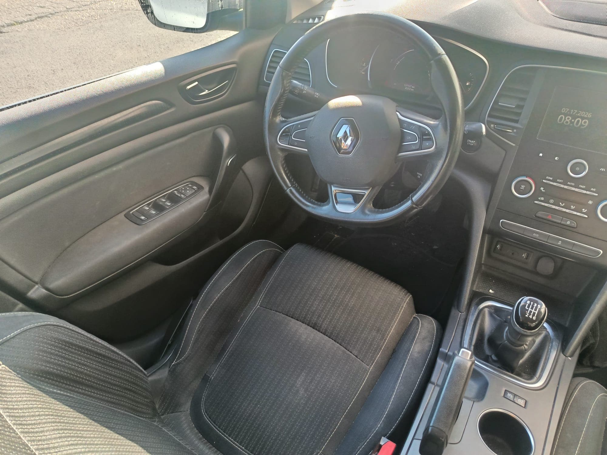 Renault Mégane * Ano 2017 — image 20