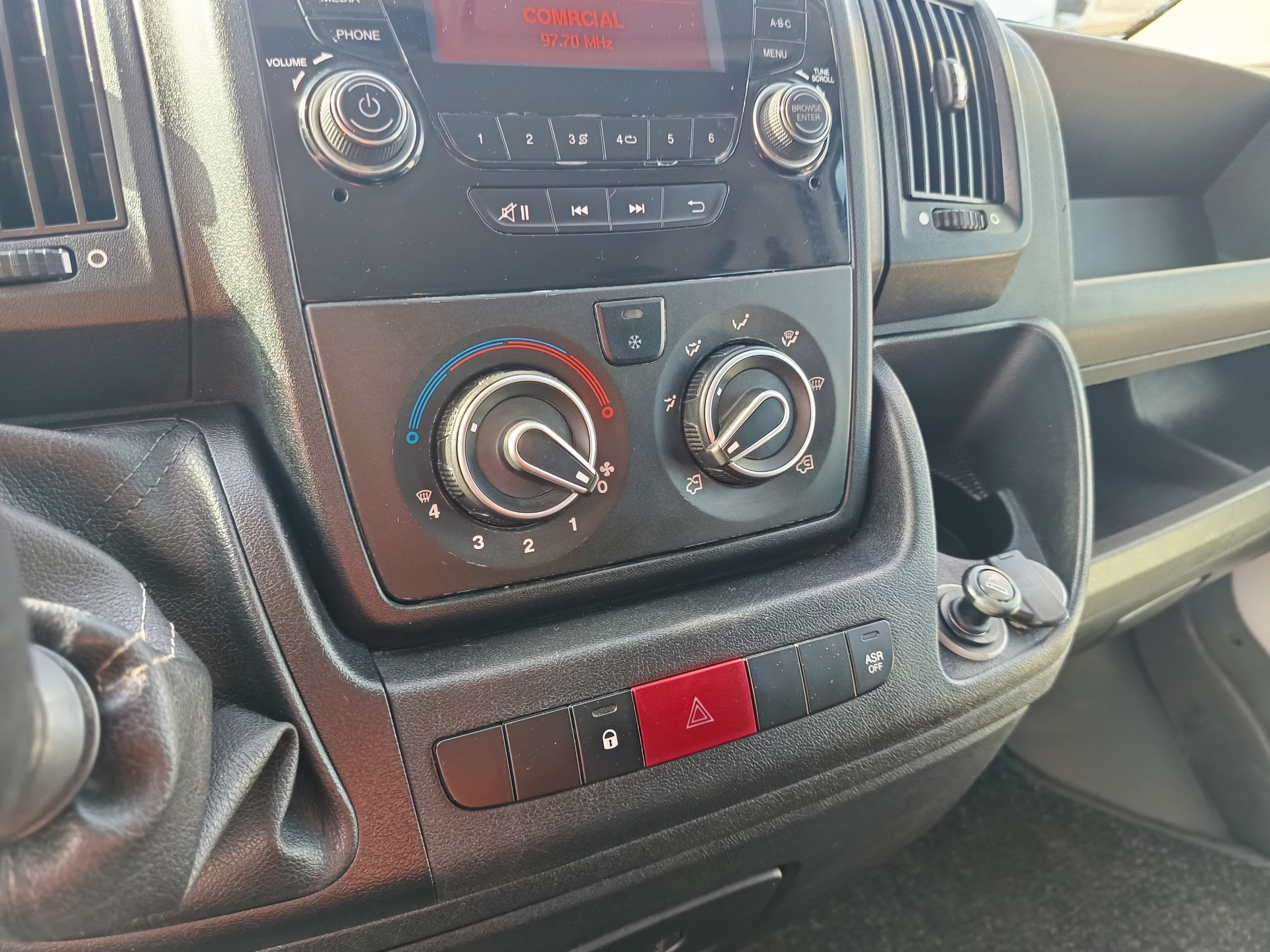 Peugeot Boxer · Année 2015 — image 29