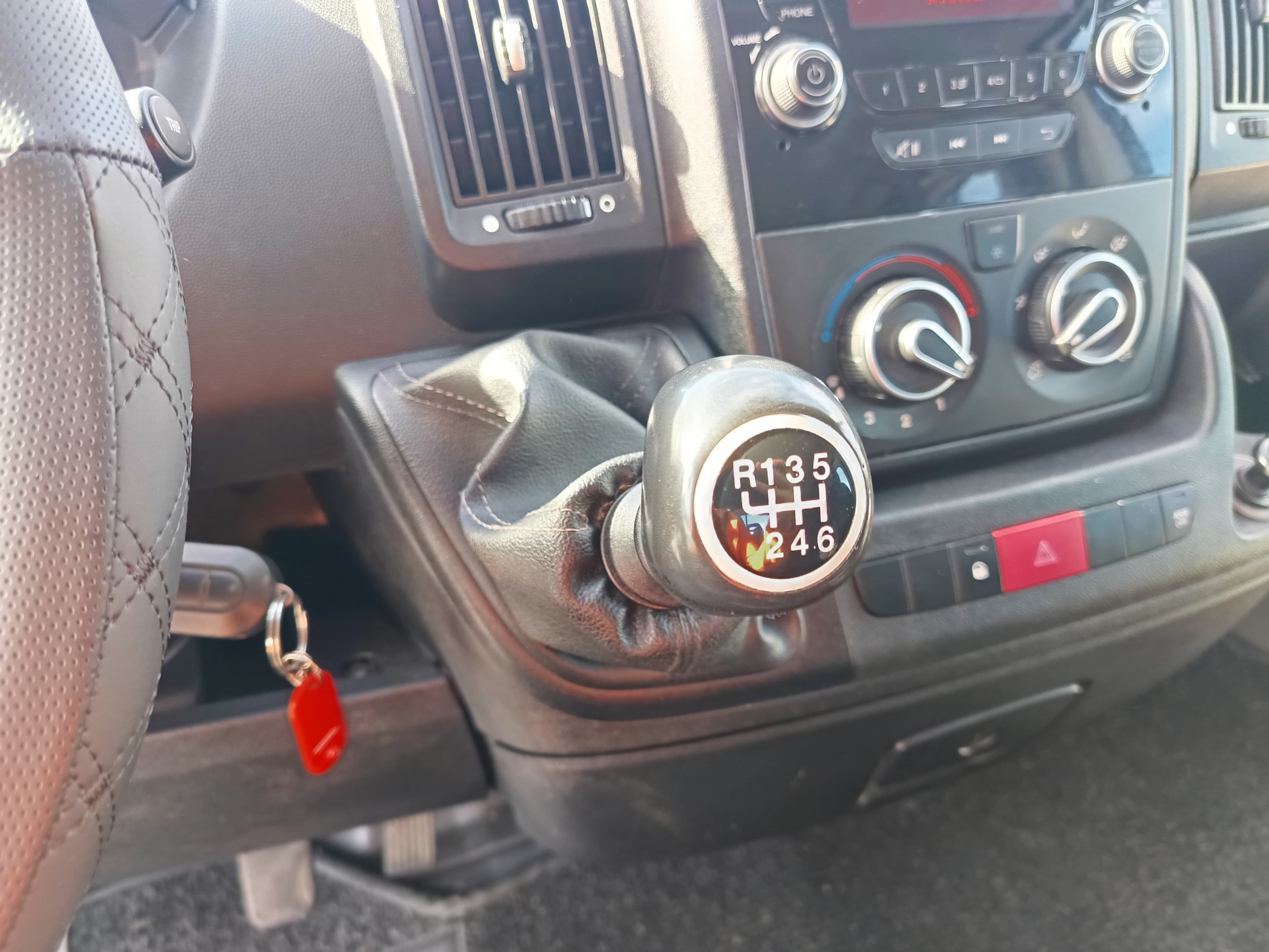 Peugeot Boxer · Année 2015 — image 30