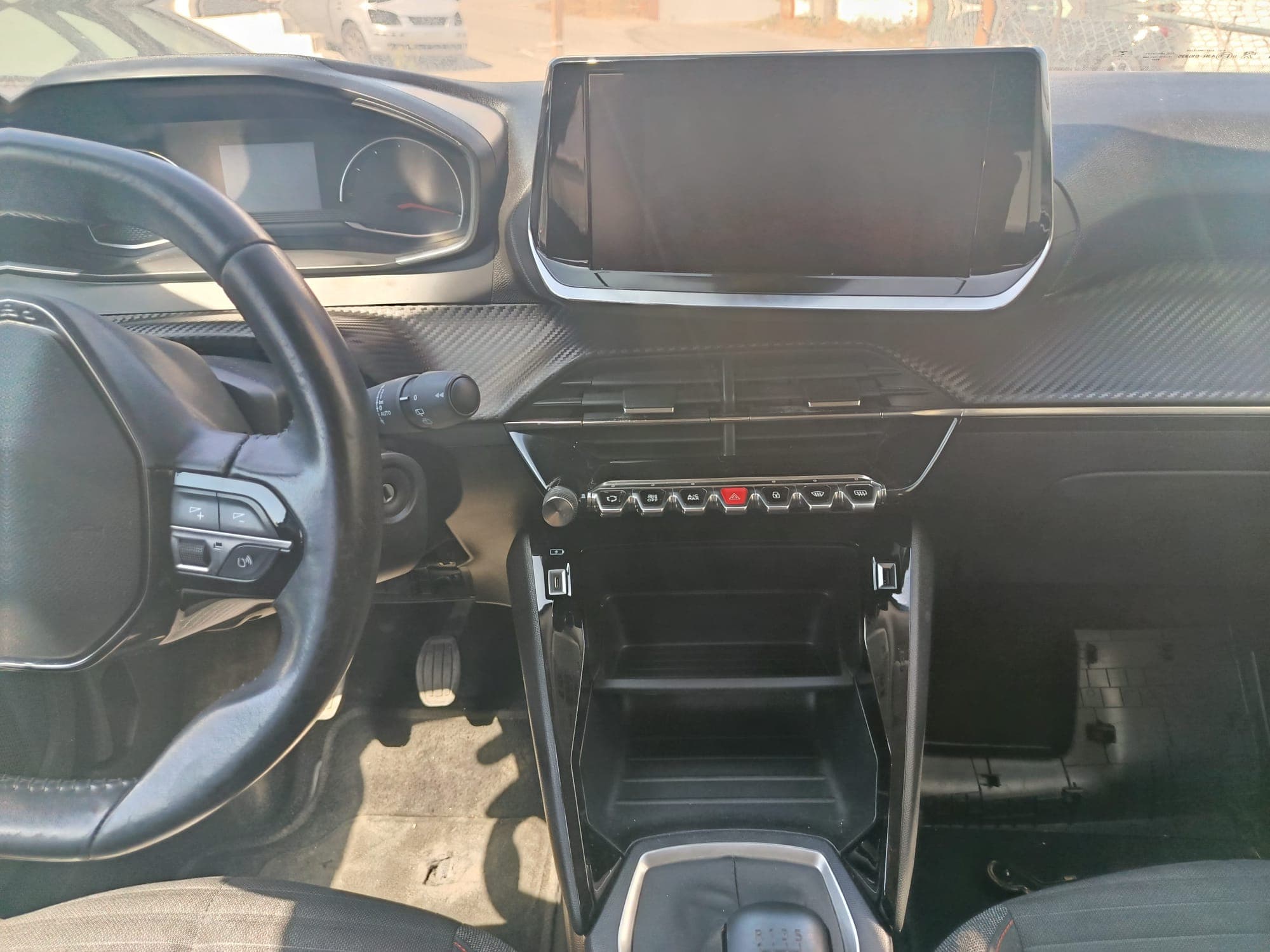 Peugeot 2008 · Année 2021 — image 8