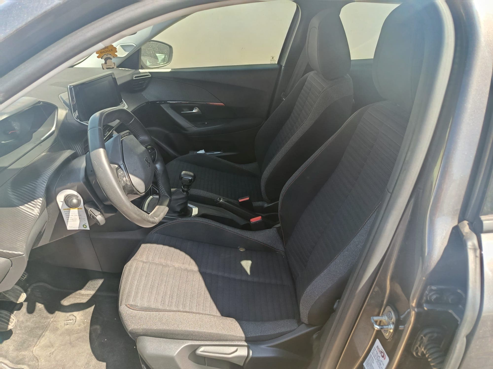 Peugeot 2008 · Année 2021 — image 21