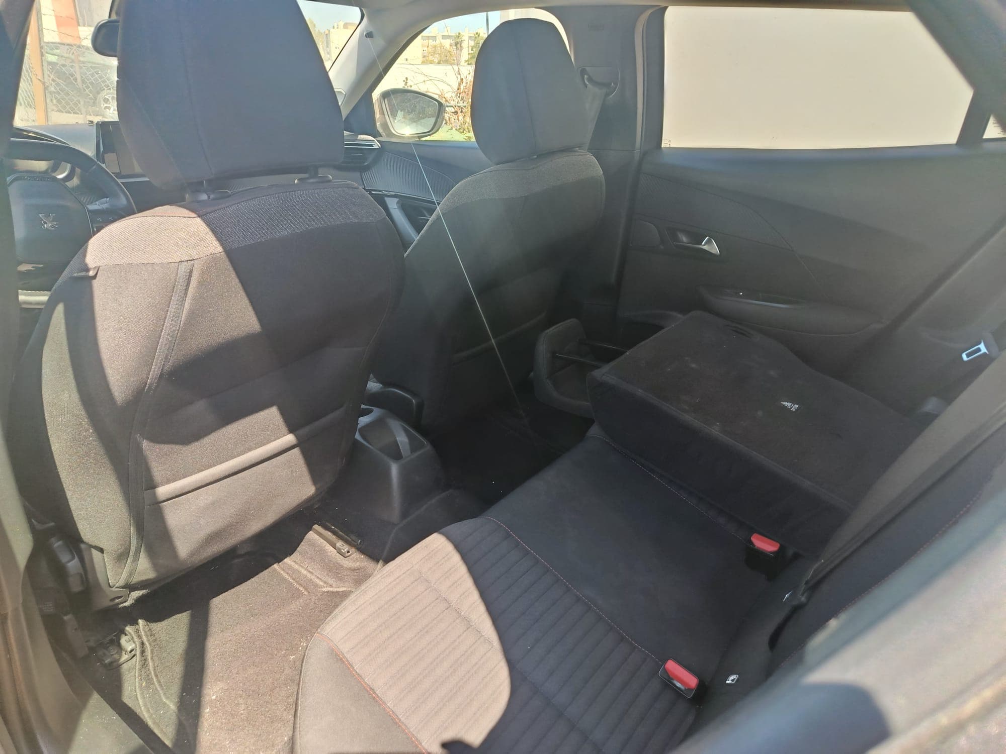 Peugeot 2008 · Année 2021 — image 19