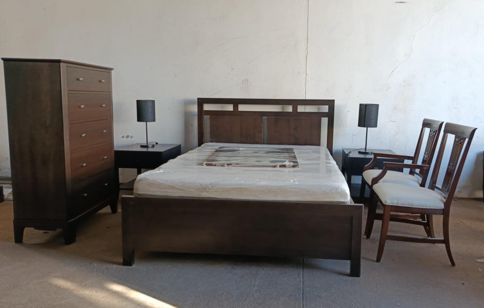 Lar Furniture — image 1