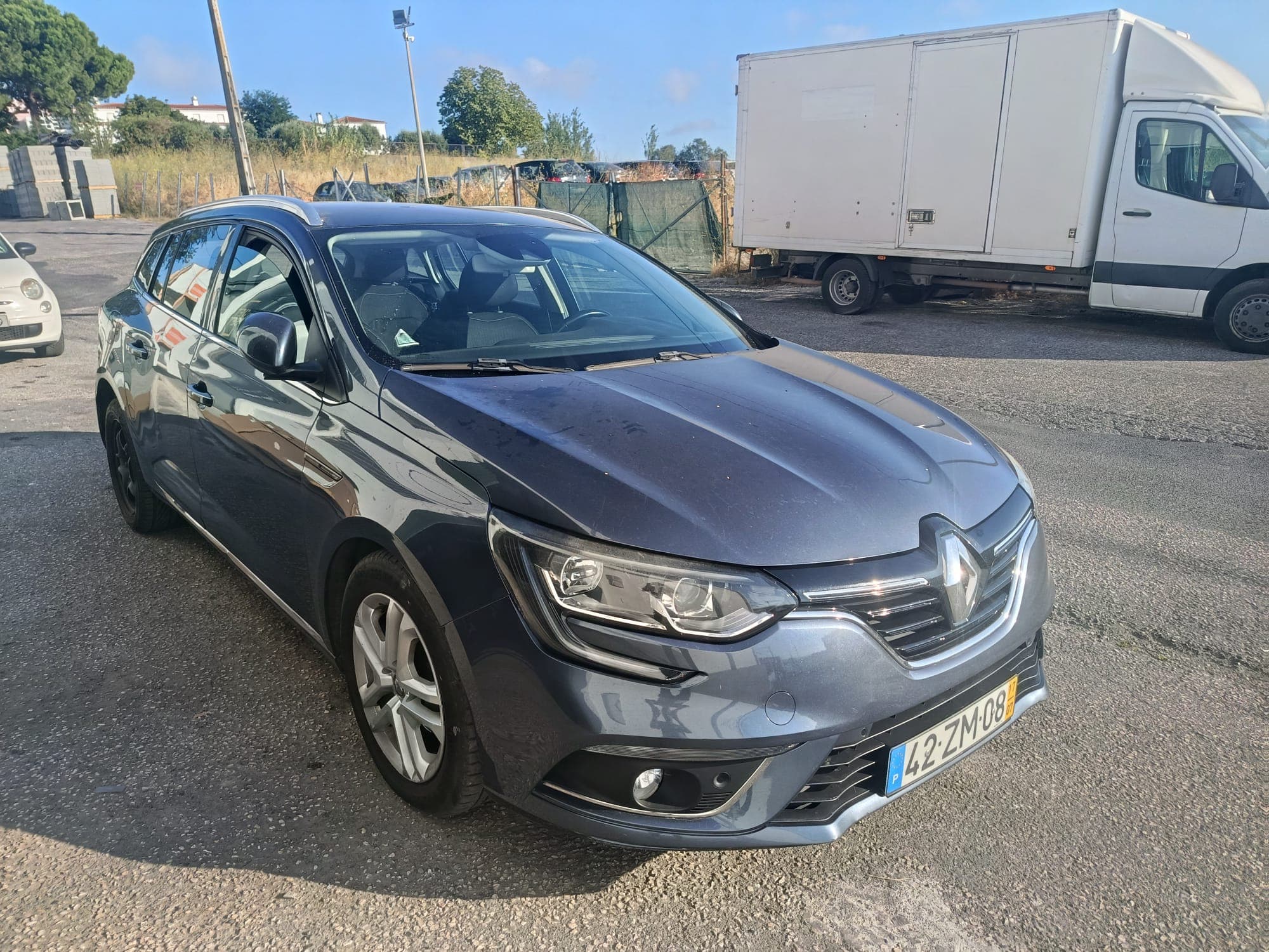 Renault Mégane · Year 2017 — image 2