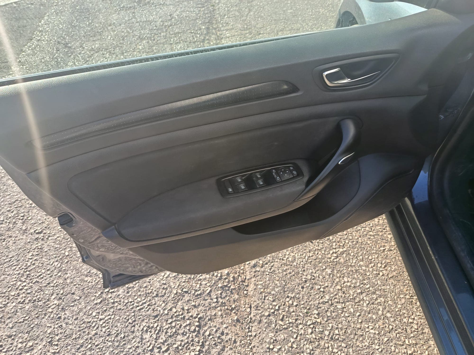 Renault Mégane · Year 2017 — image 15