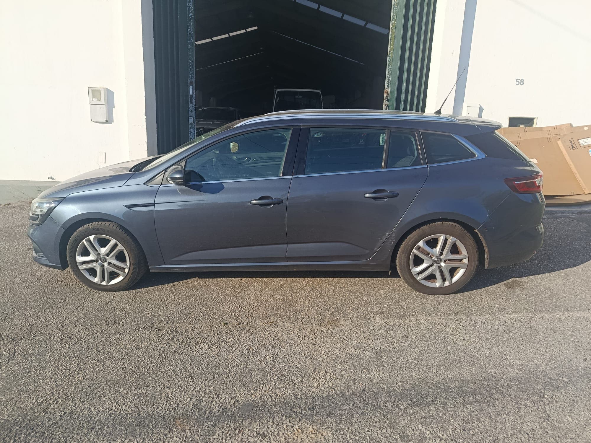 Renault Mégane · Year 2017 — image 4