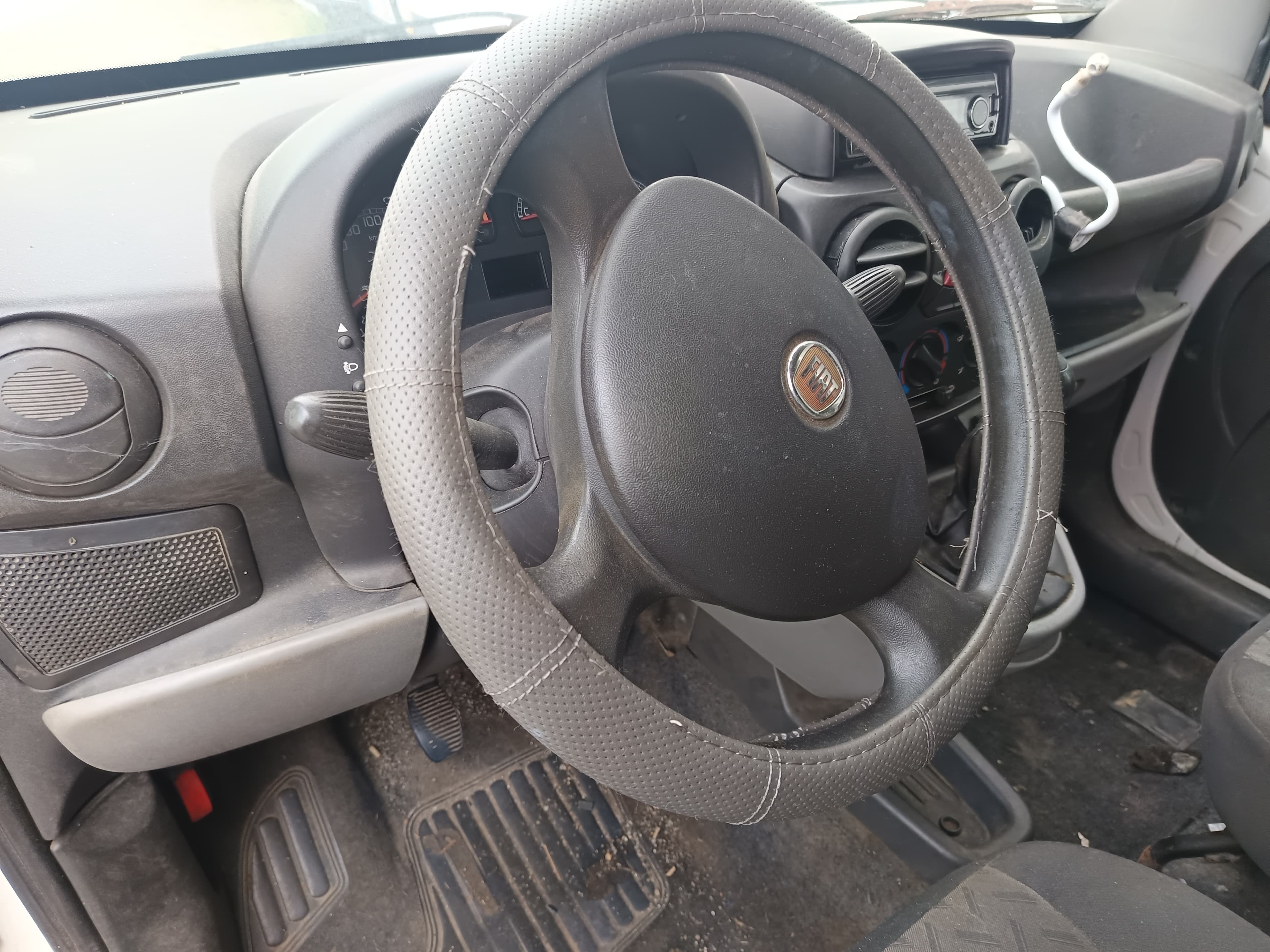 Fiat Doblo · Année 2008 — image 28