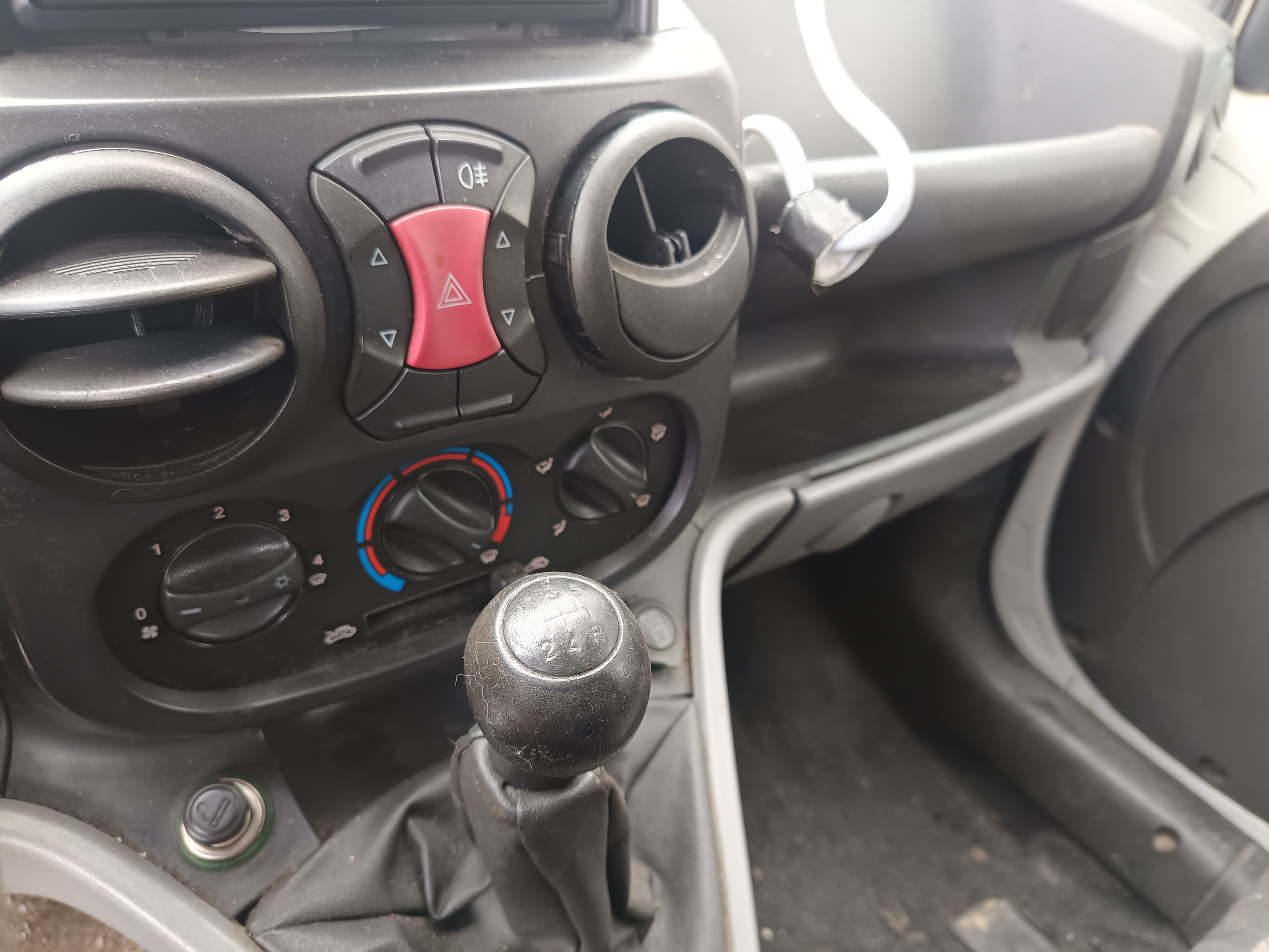Fiat Doblo · Année 2008 — image 31