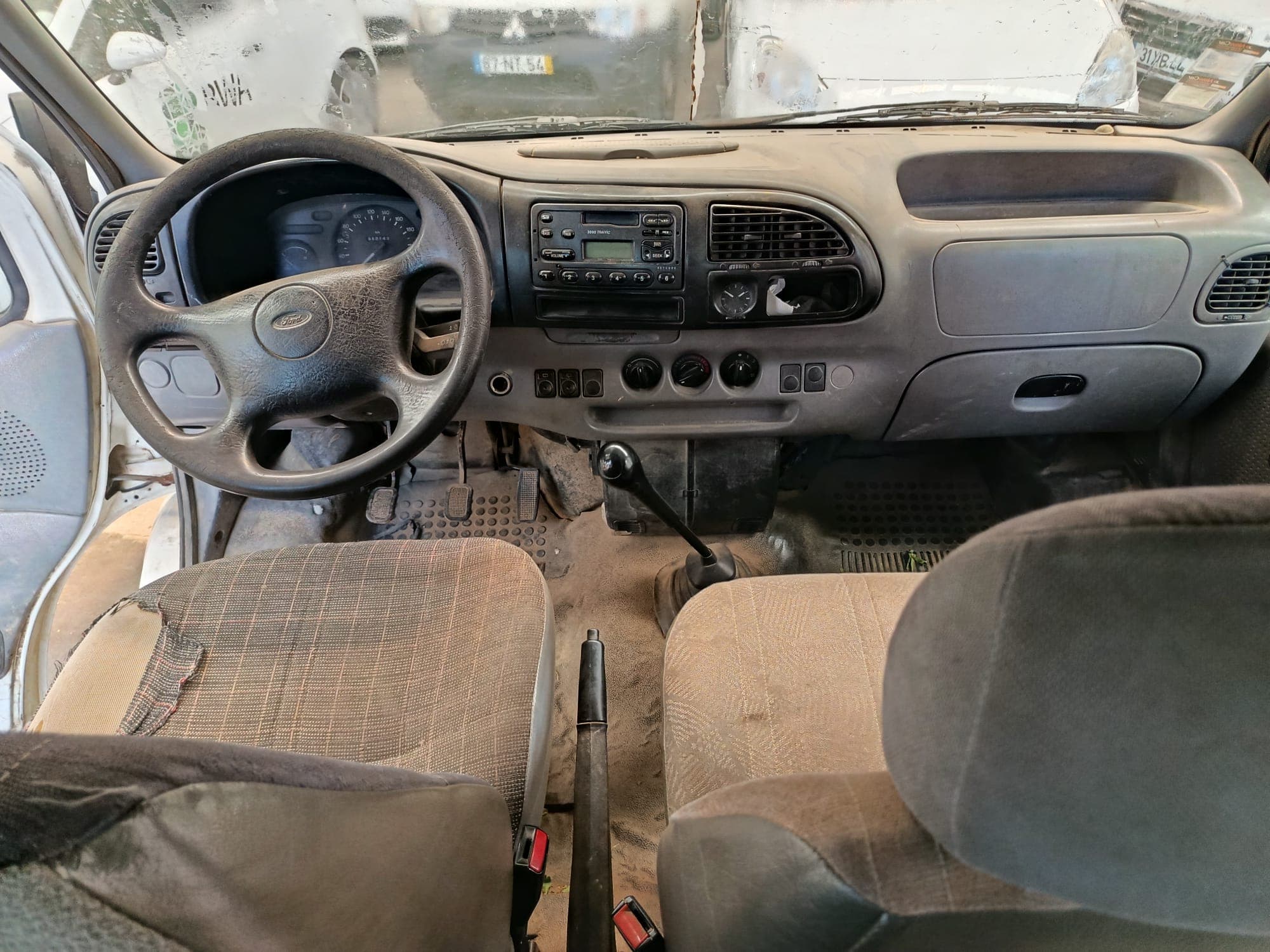 Ford Transit · Année 1998 — image 17