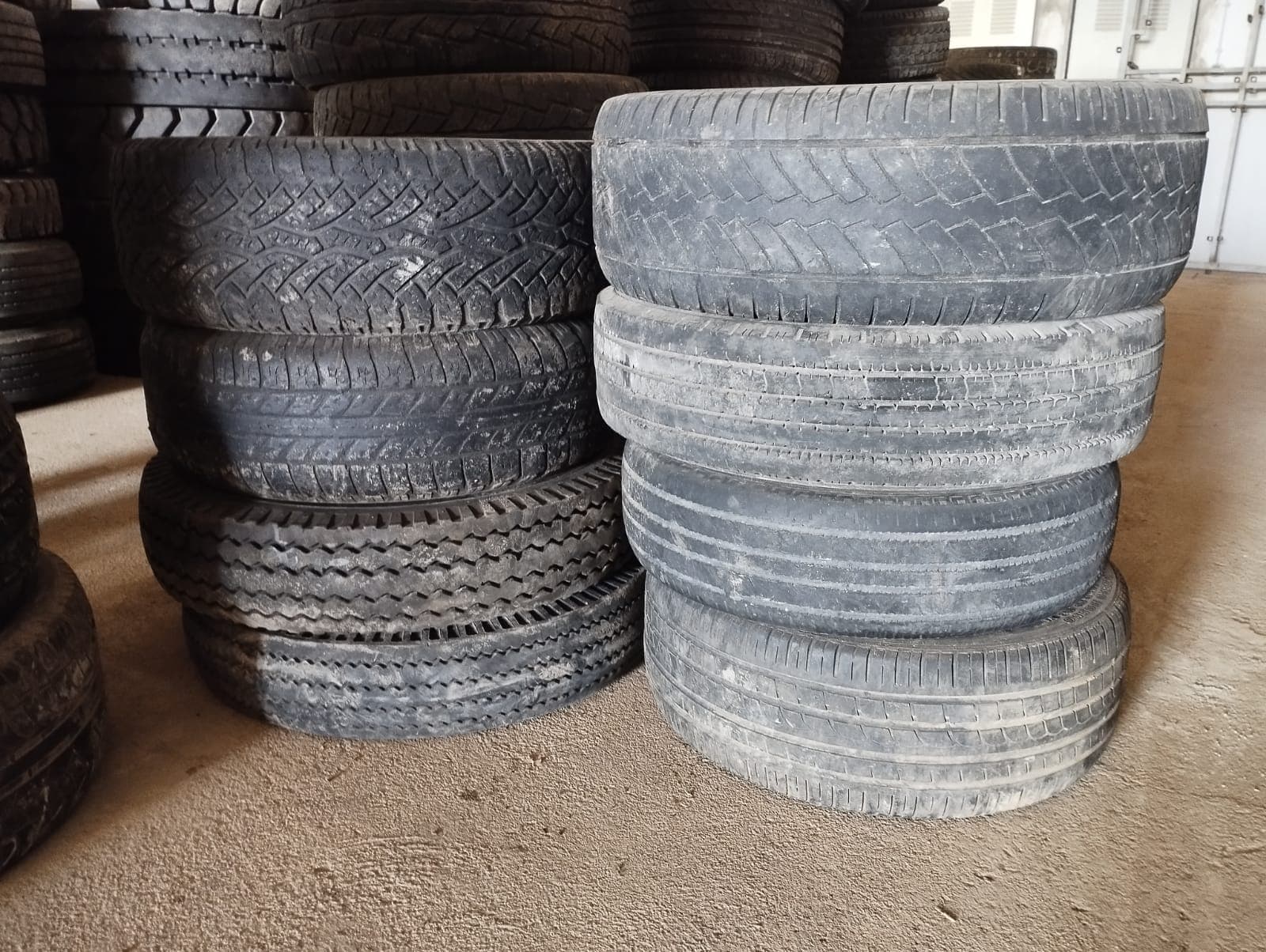 Pneus — 8 unités | Tyres — 8 units