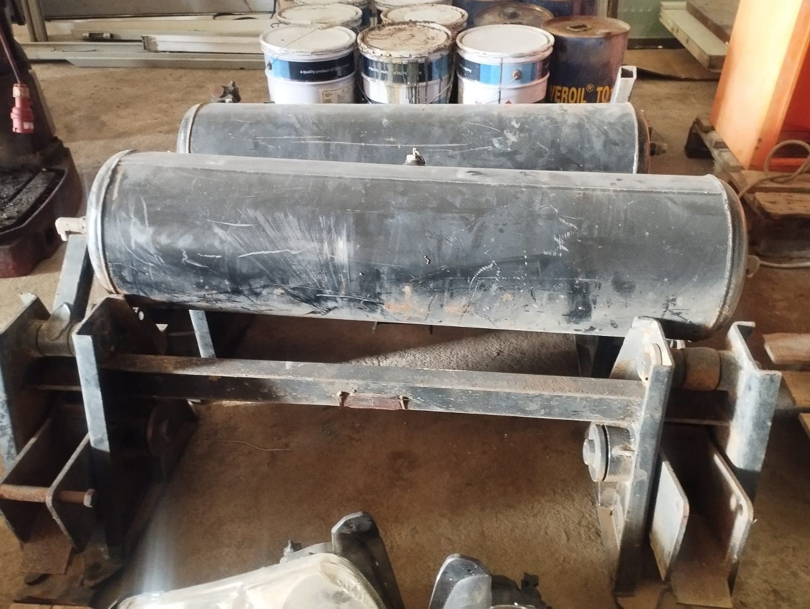 Réservoirs d'air | Air tanks — image 1