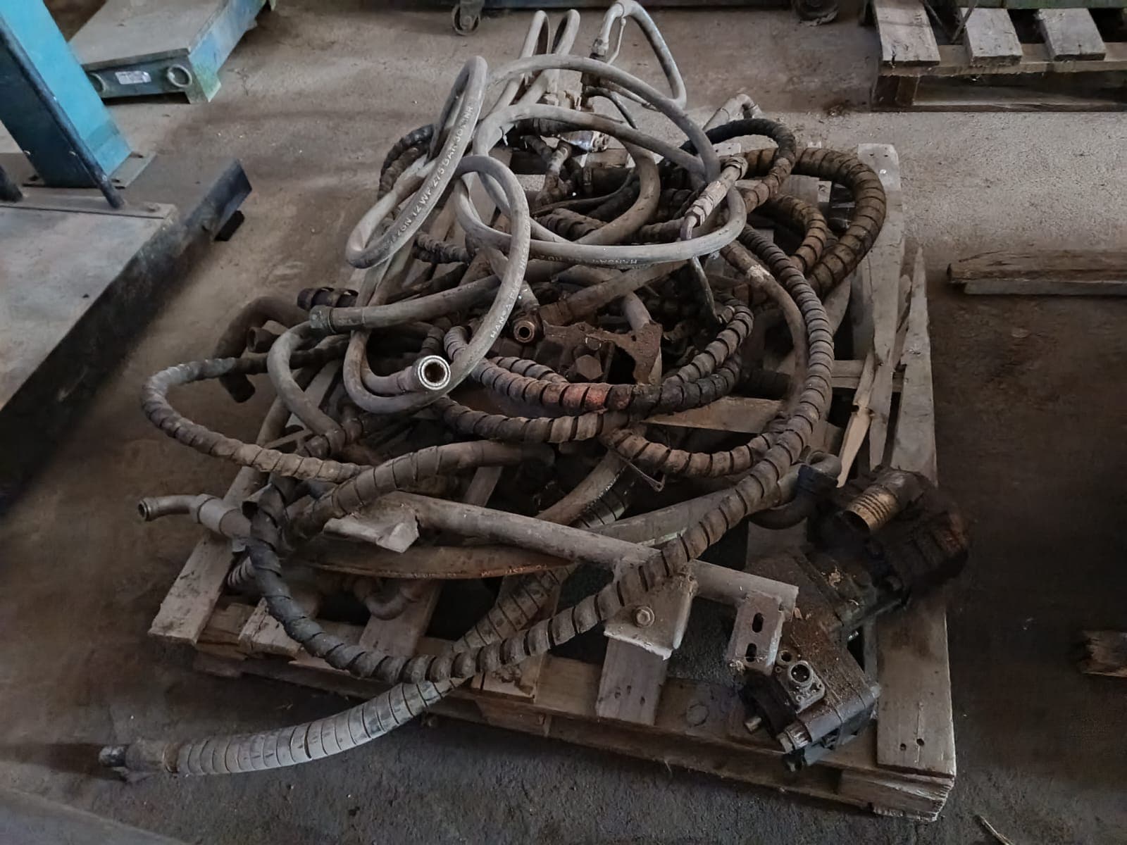 Bombas hidráulicas e mangueiras | Hydraulic pumps and hoses — image 1