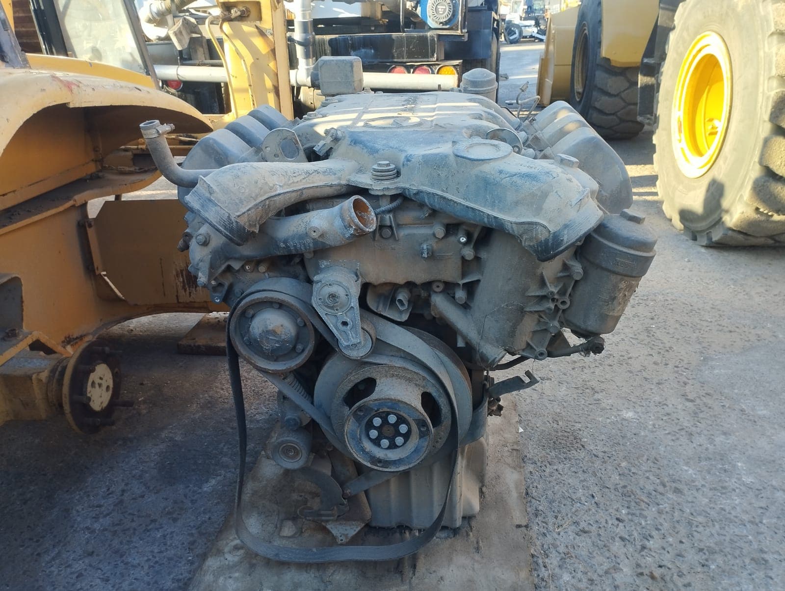 Moteur — Mercedes-Benz V6 | Engine — Mercedes-Benz V6 — image 2