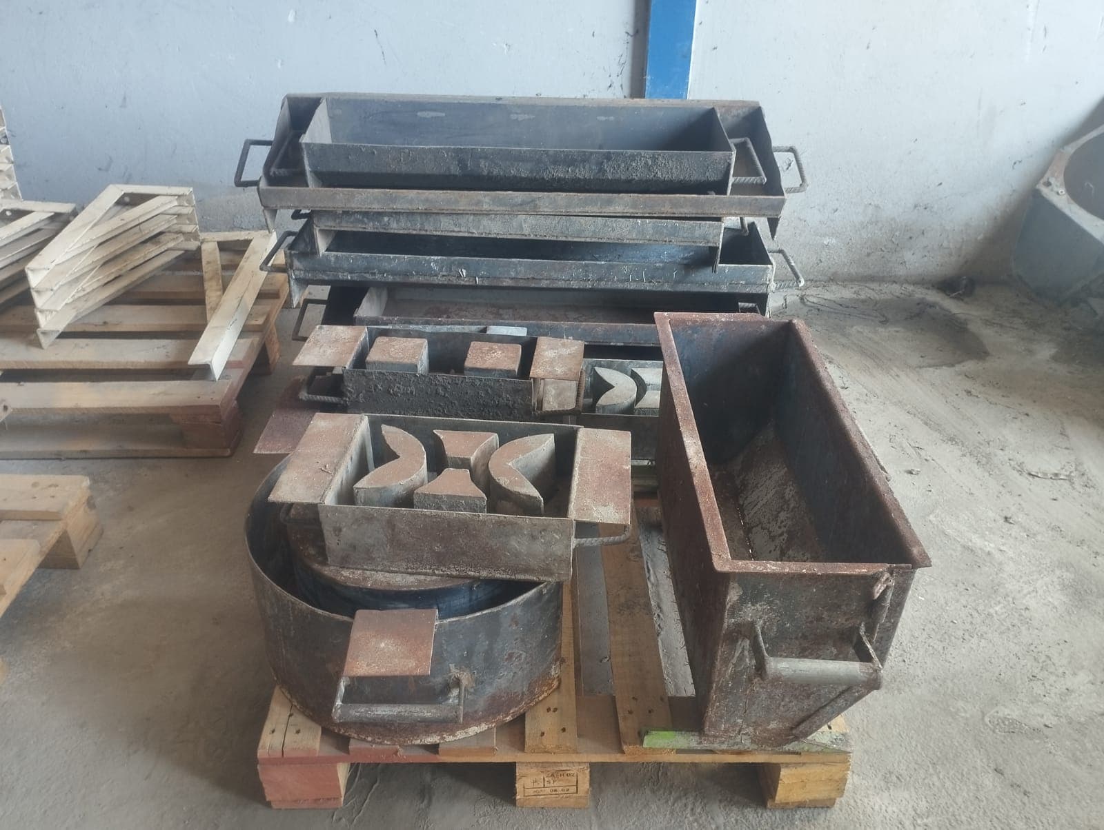 Moules métalliques pour la fabrication Lancis | Metal moulds for Lancis production