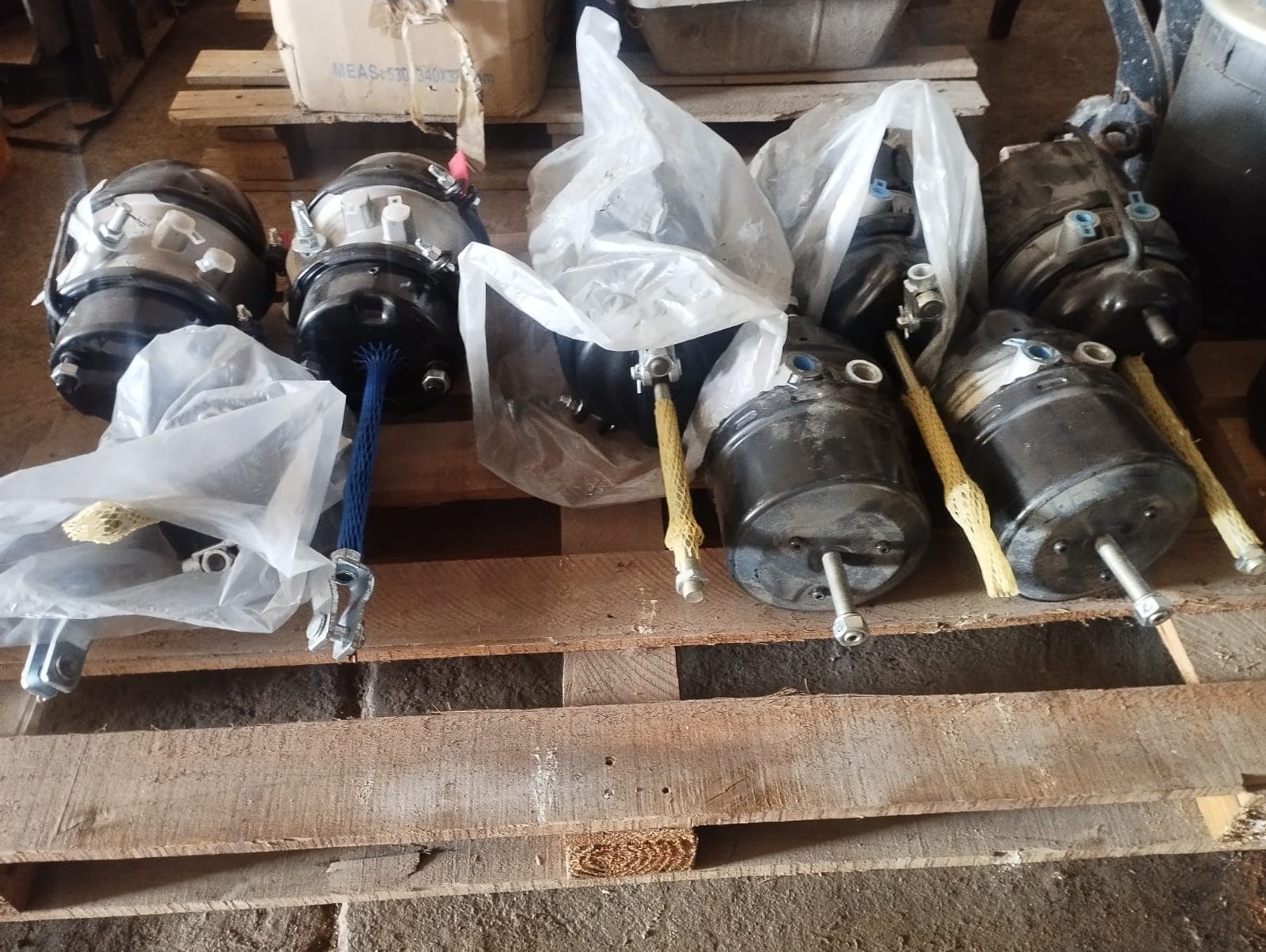 Chambres de frein à ressort MGM 3230 pour semi-remorques | MGM 3230 spring brake chambers for semi-trailers