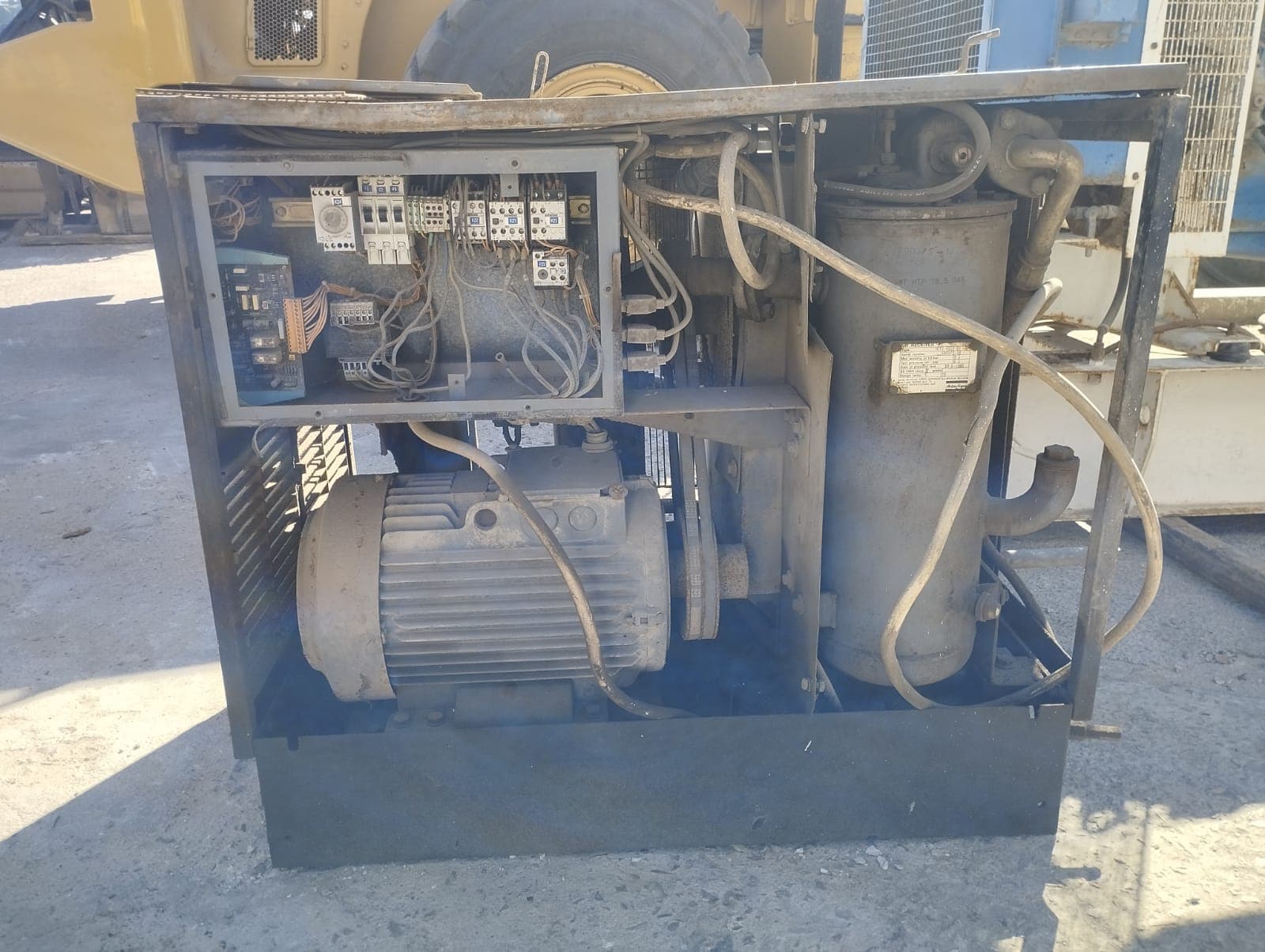 Compresseur industriel | Industrial compressor — image 2