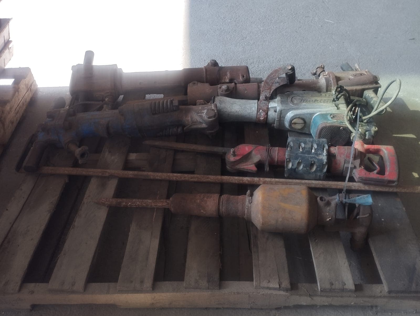 Industrial hammers — image 1