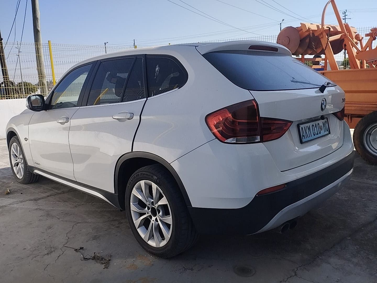 Veículo ligeiro — BMW X1 4X4 — 2011 | Light vehicle — BMW X1 4X4 — 2011 — imagem 3