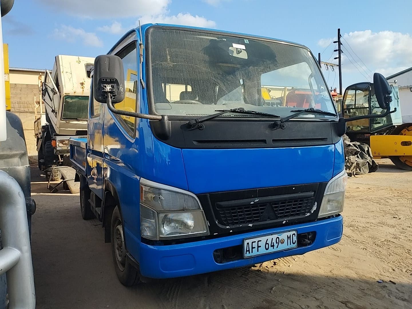 Vehículo ligero — Mitsubishi Canter 4X4 — 2003 | Light vehicle — Mitsubishi Canter 4X4 — 2003 — imagen 9