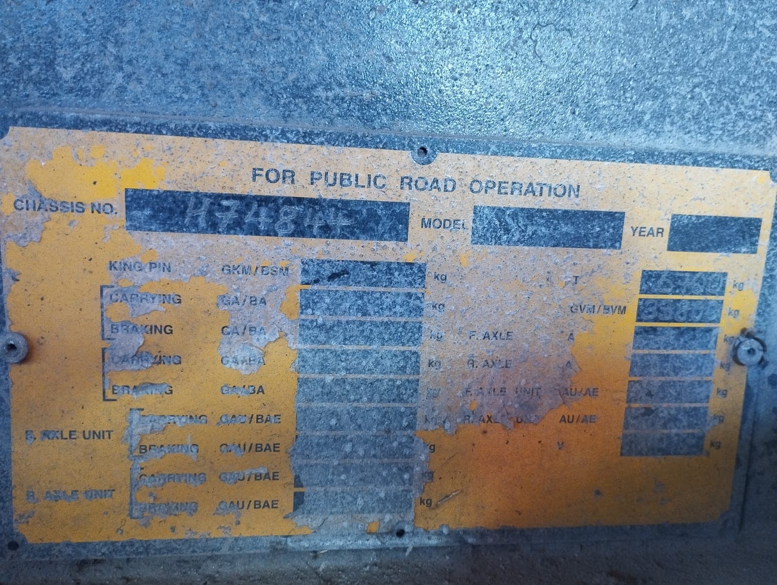 Semirremolque — Henred Fruehauf double axle tautliner | Semi-trailer — Henred Fruehauf double axle tautliner — imagen 2