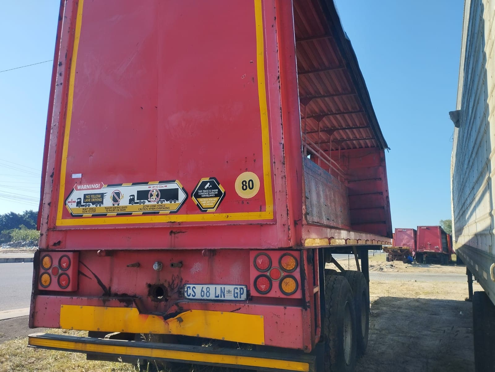 Semi-remorque — Henred Fruehauf double axle tautliner | Semi-trailer — Henred Fruehauf double axle tautliner — image 9