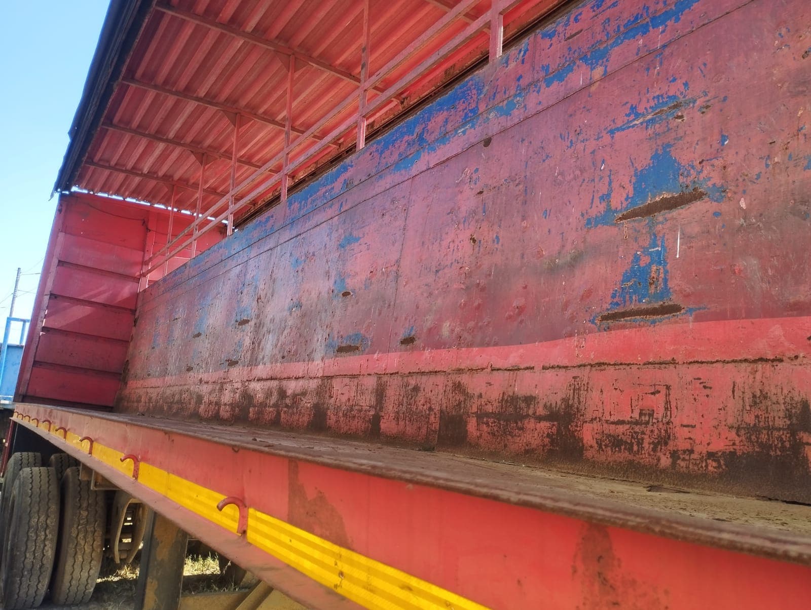 Semi-remorque — Henred Fruehauf double axle tautliner | Semi-trailer — Henred Fruehauf double axle tautliner — image 10