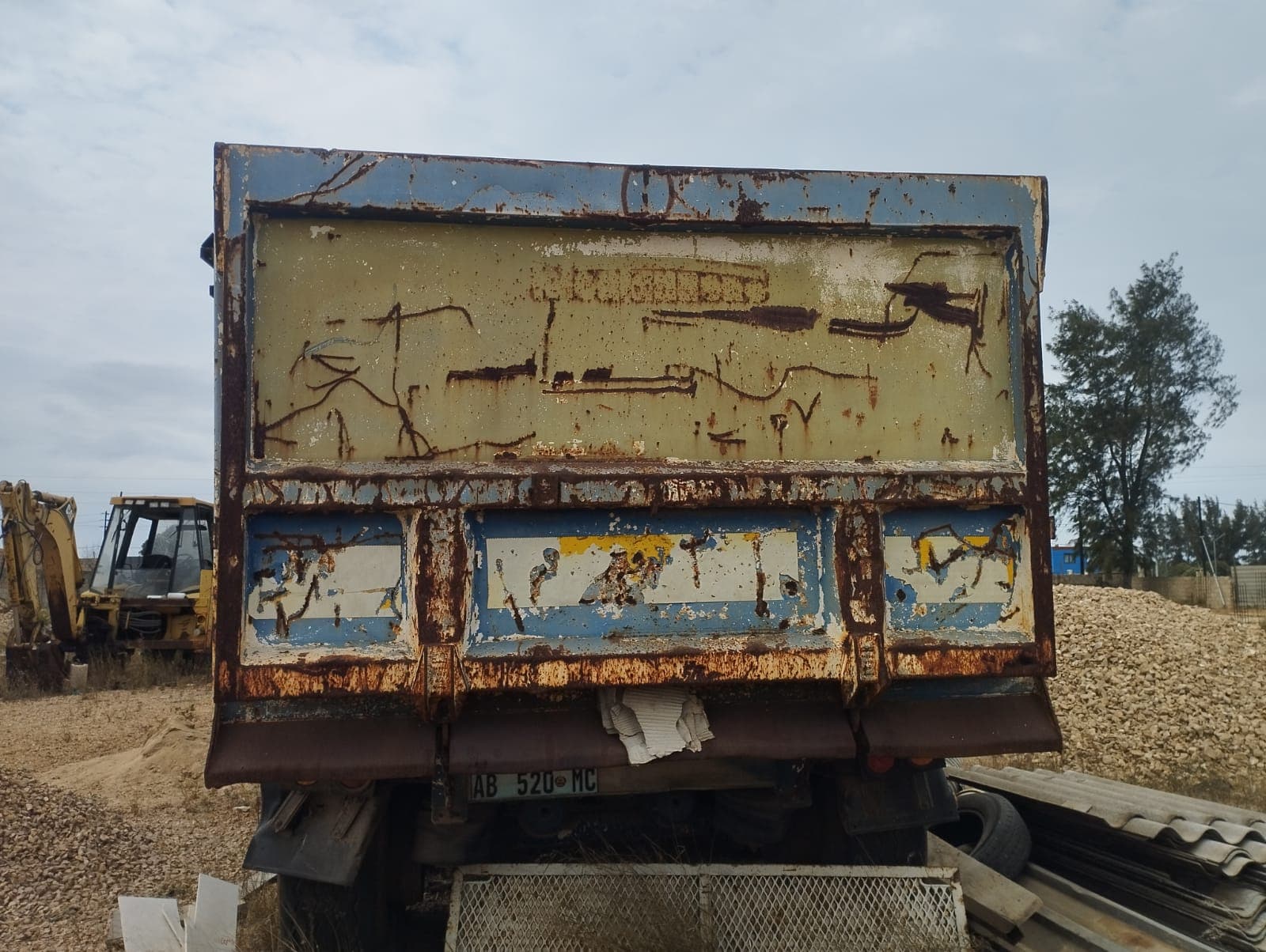 Tipper trailer — image 2