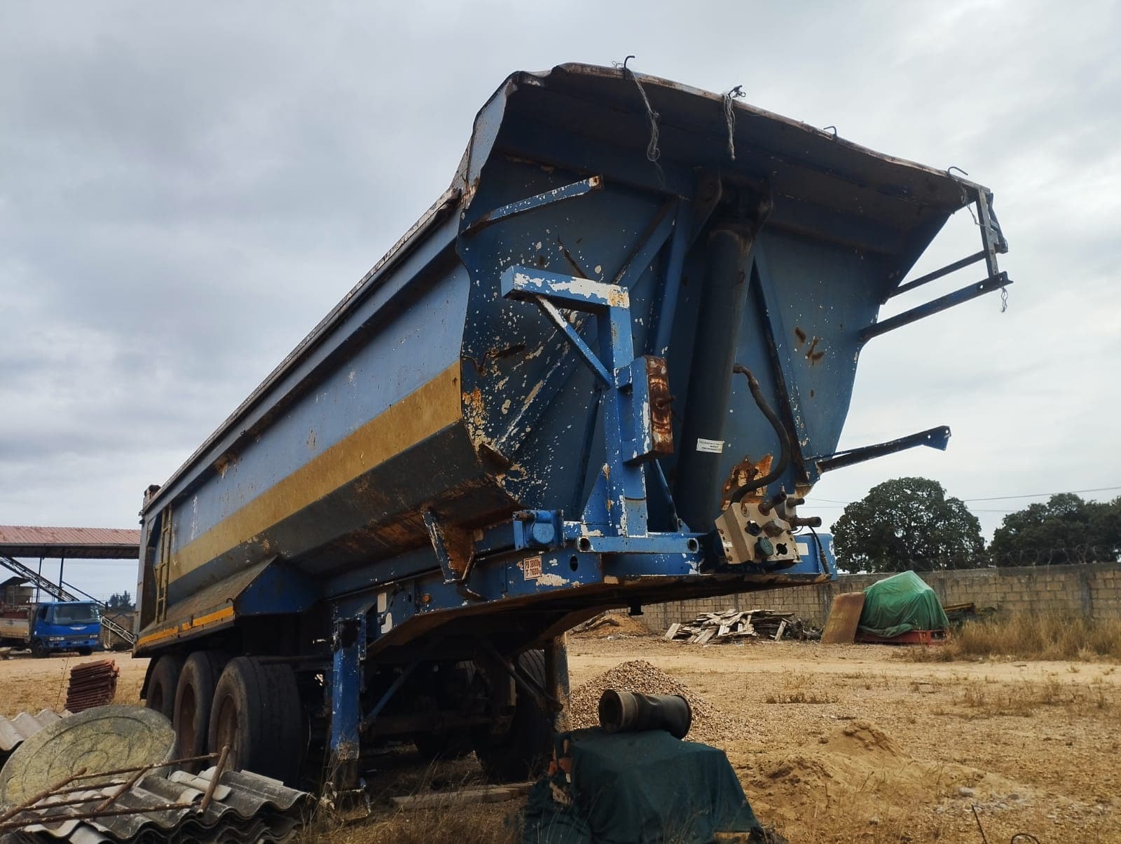Tipper trailer — image 3