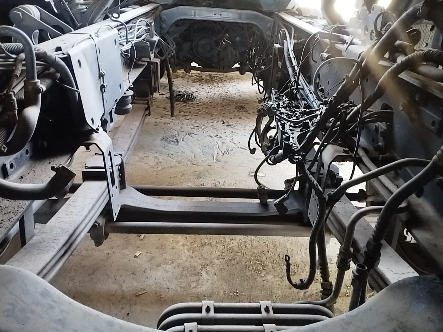 Refuse truck — MAN TGA 6X4 — 2019 — image 6