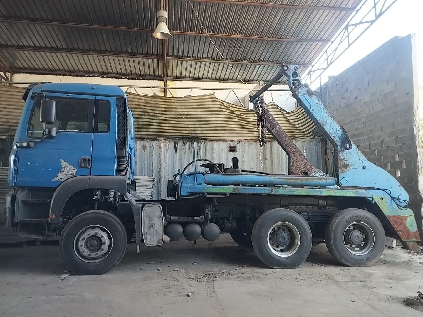 Refuse truck — MAN TGA 6X4 — 2019 — image 5