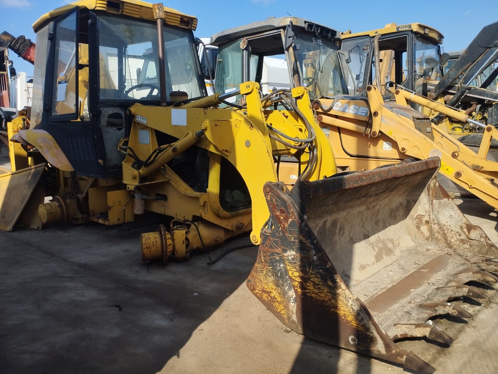 Retroexcavadora — JCB | Backhoe loader — JCB — imagen 4