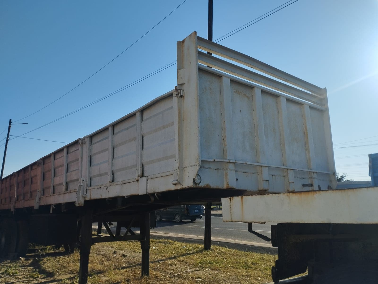 Semi-trailer