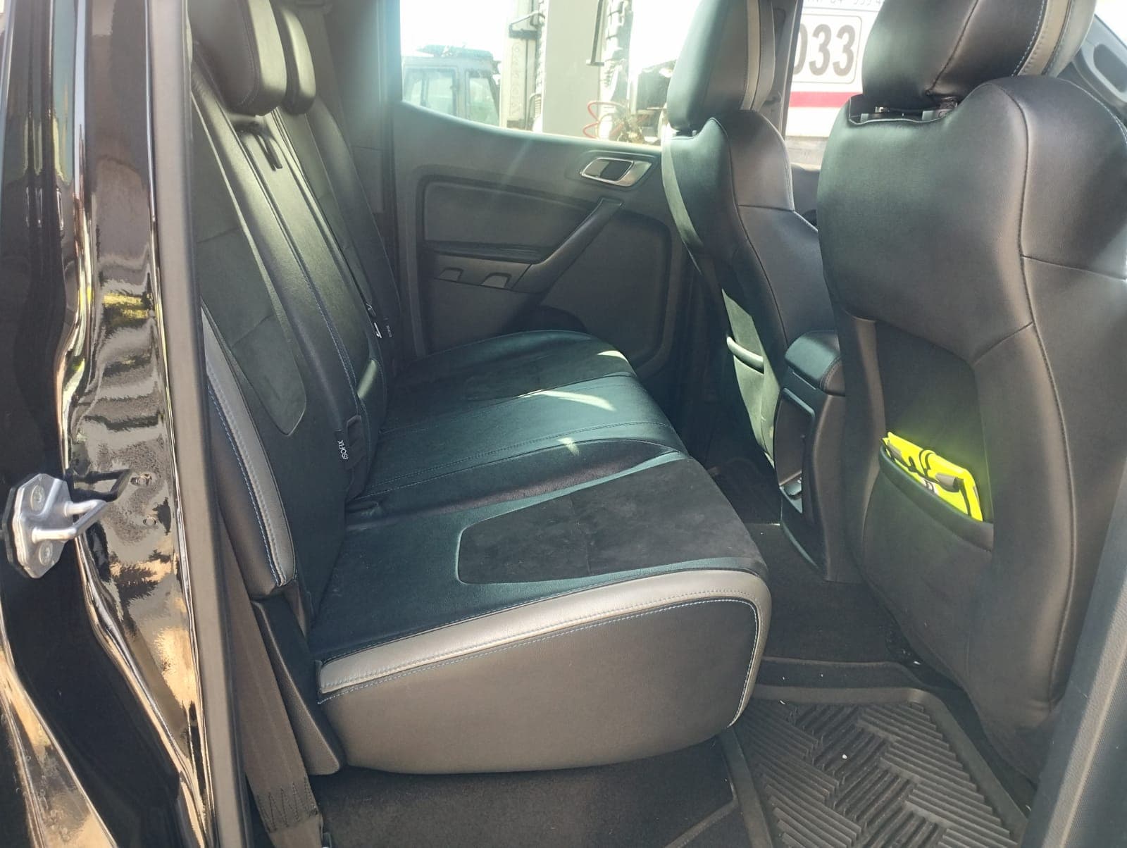 Light vehicle — Ford Ranger Raptor — 2019 — image 8