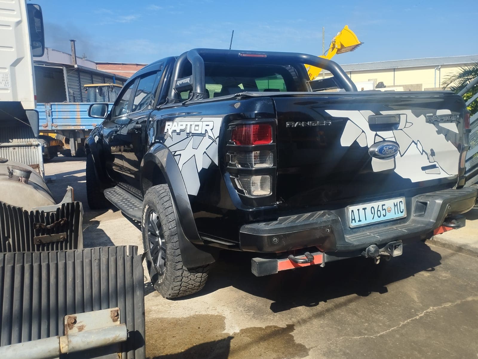 Light vehicle — Ford Ranger Raptor — 2019 — image 10