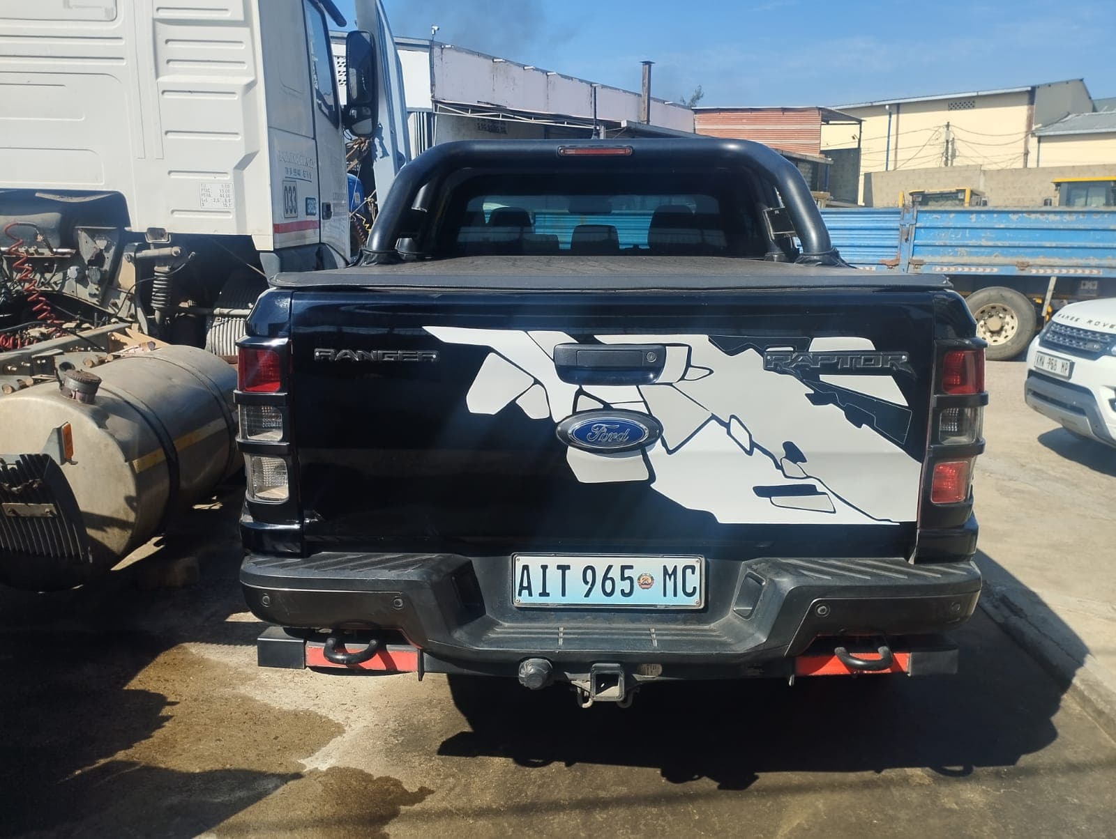 Light vehicle — Ford Ranger Raptor — 2019 — image 13