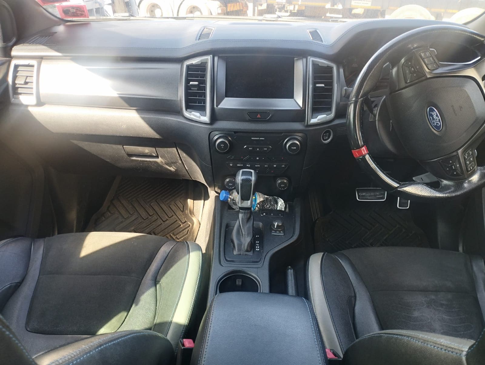 Light vehicle — Ford Ranger Raptor — 2019 — image 7