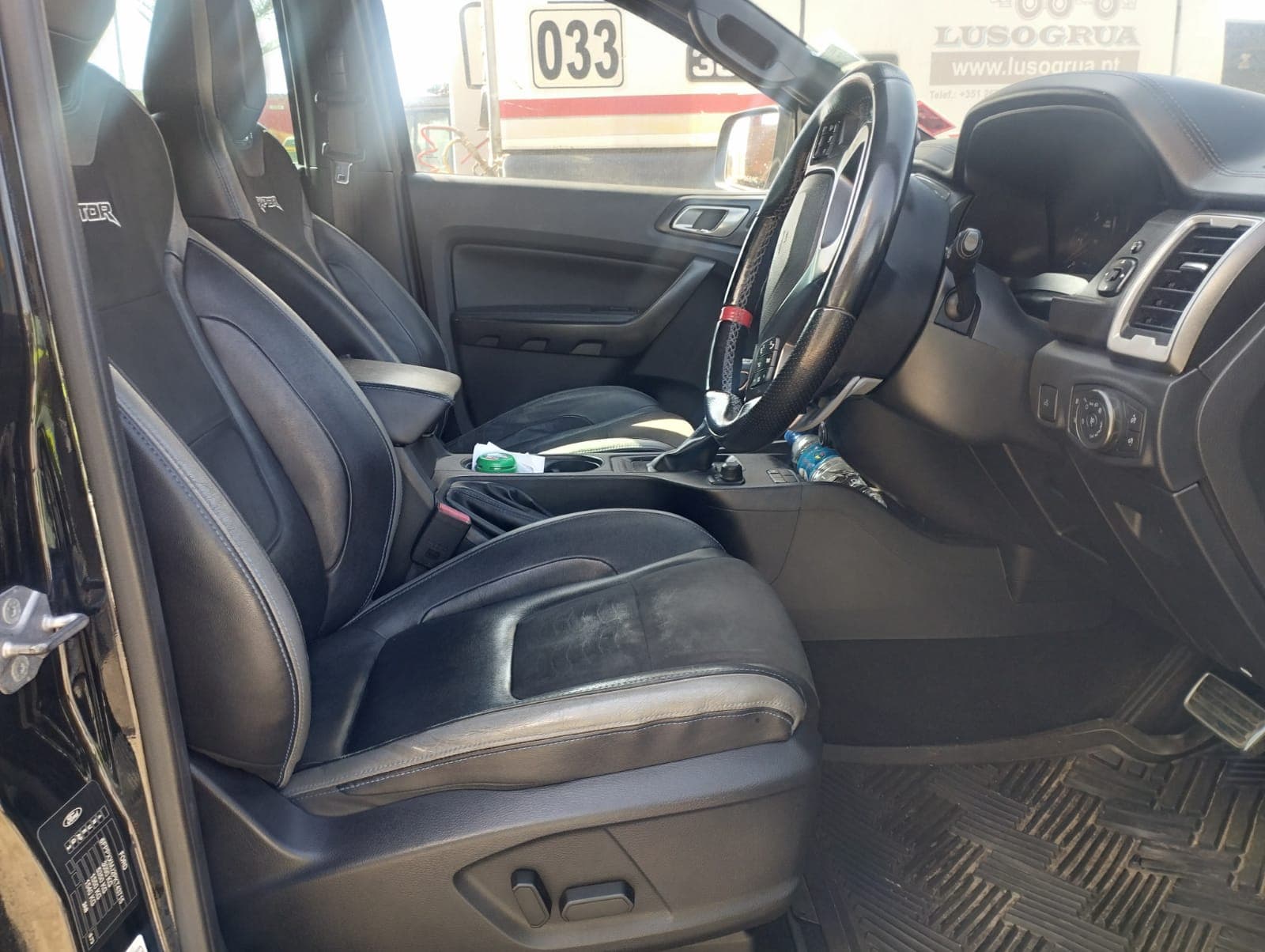 Light vehicle — Ford Ranger Raptor — 2019 — image 9